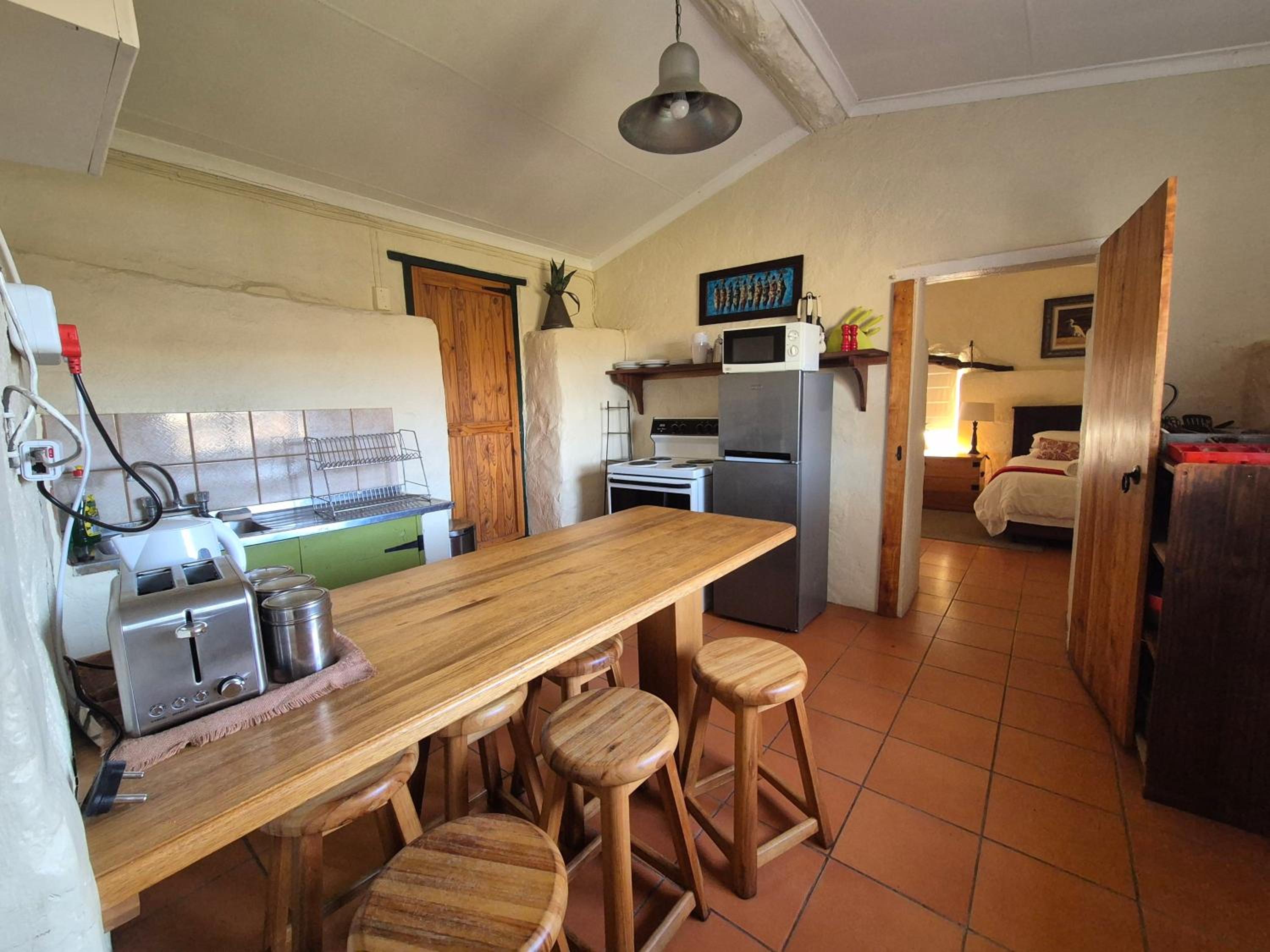 Three-Bedroom Cottage - Photo 4