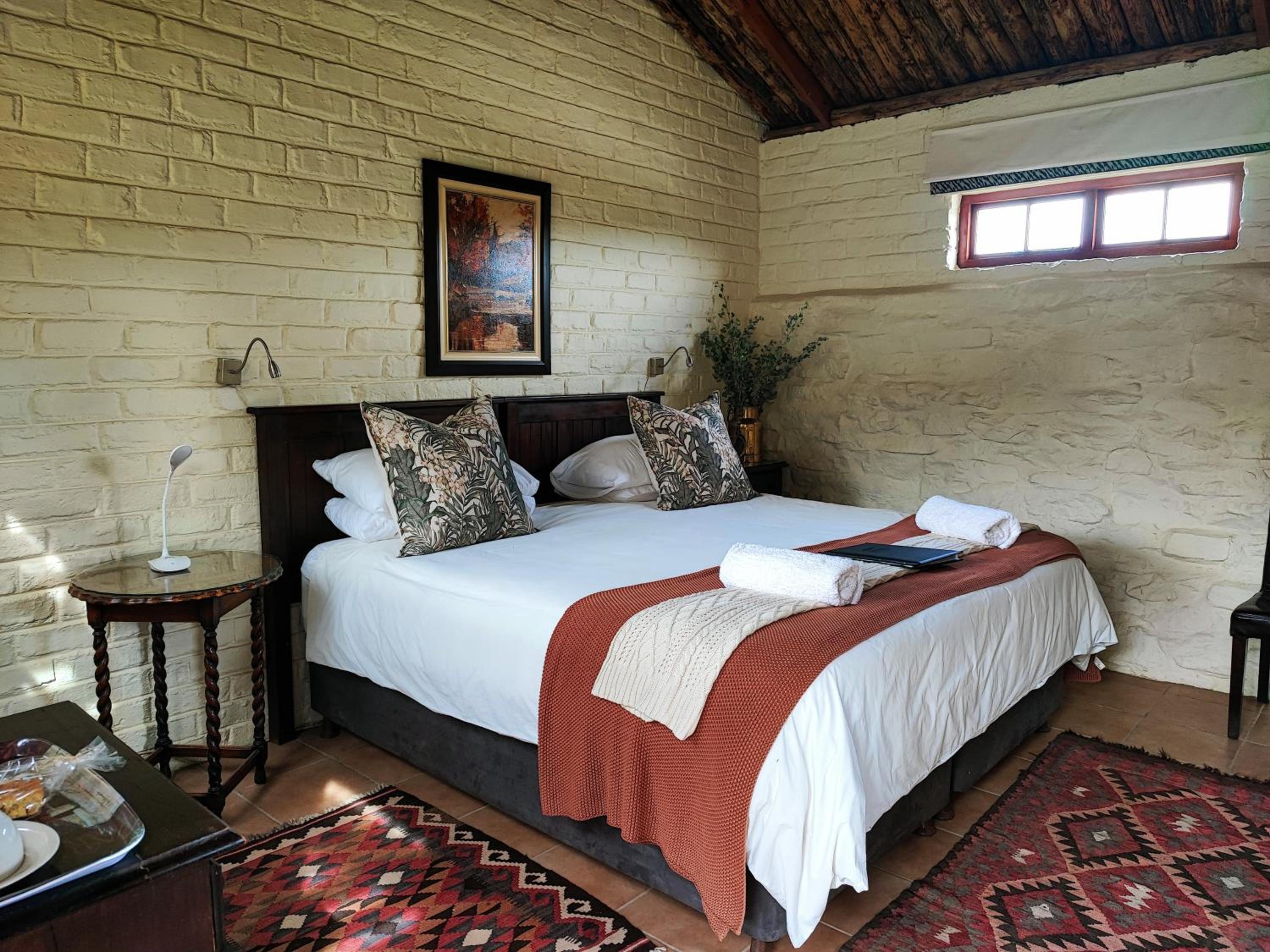 Double or Twin Room with Shower - Photo 6