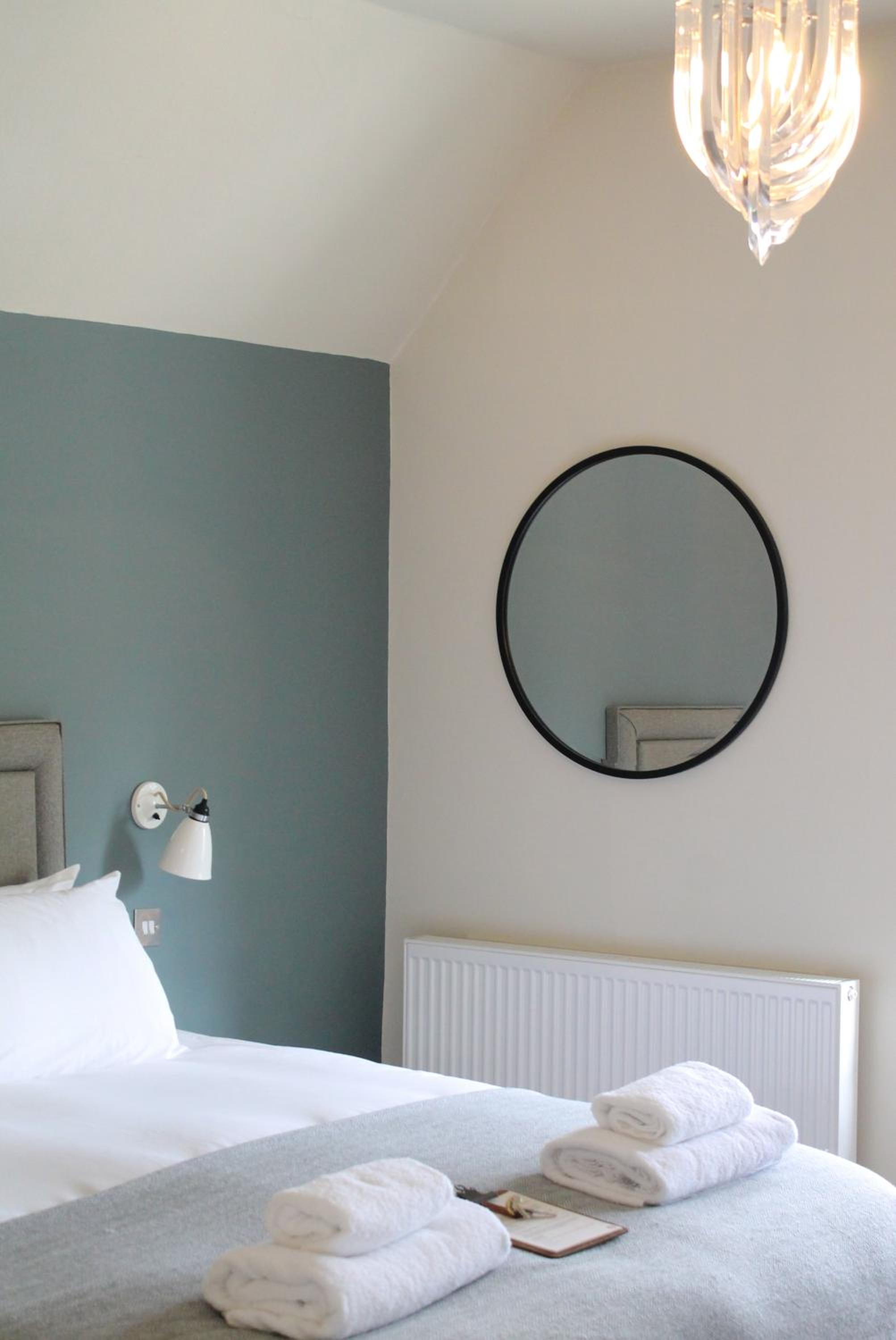 Deluxe Double Room - Photo 8
