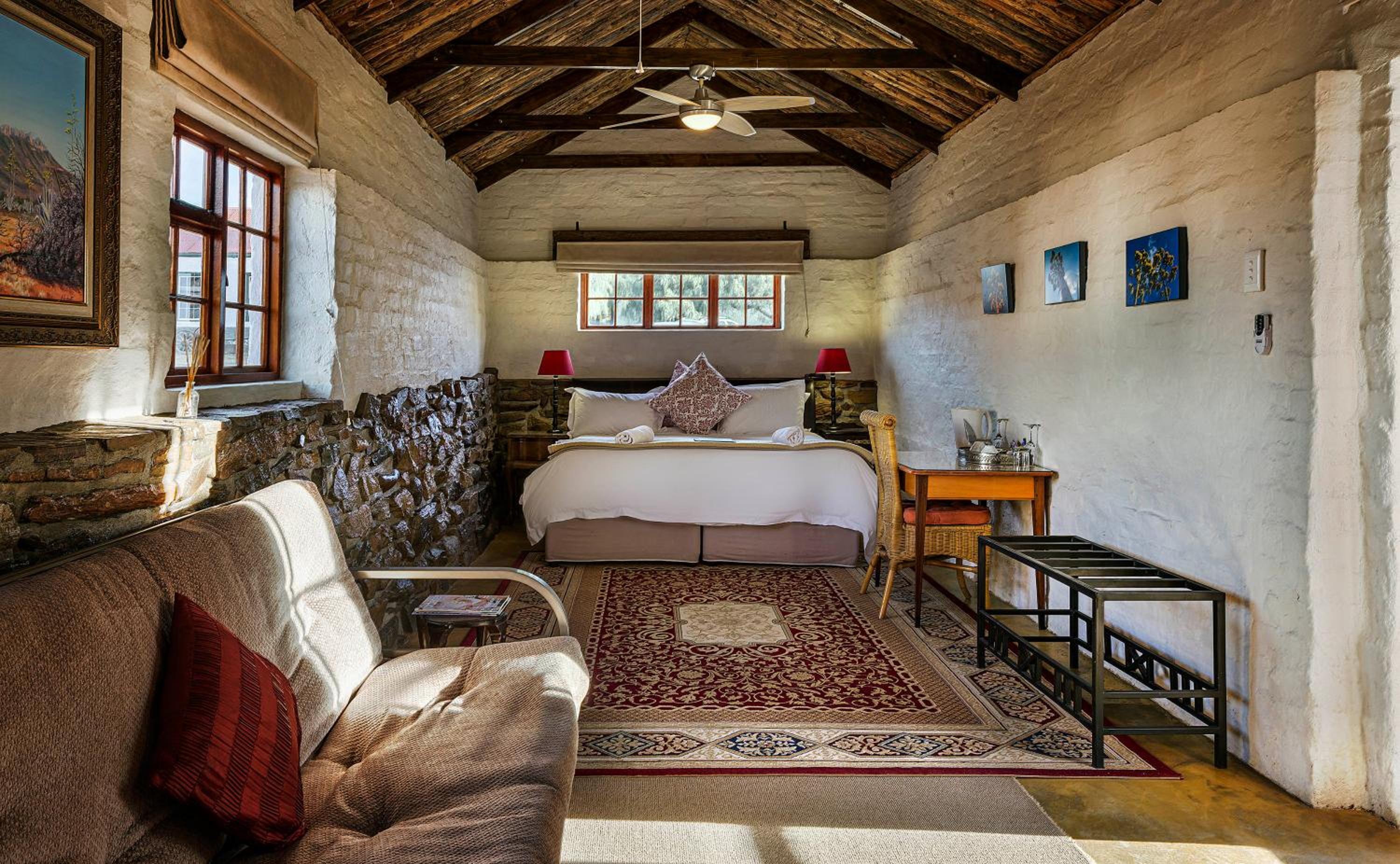 Large Double or Twin Room - Photo 6