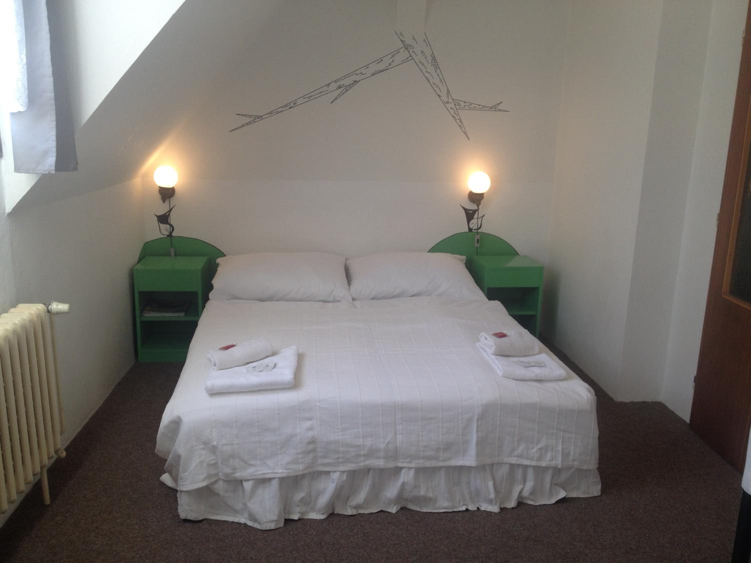 Double Room with Extra Bed photo 2