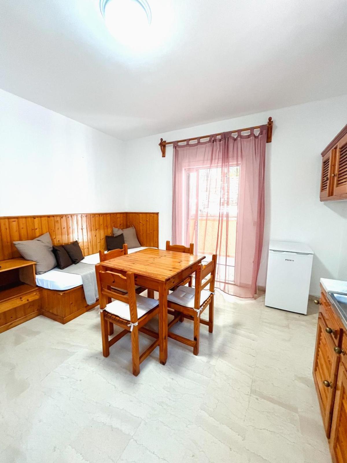 Deluxe Apartment photo 2