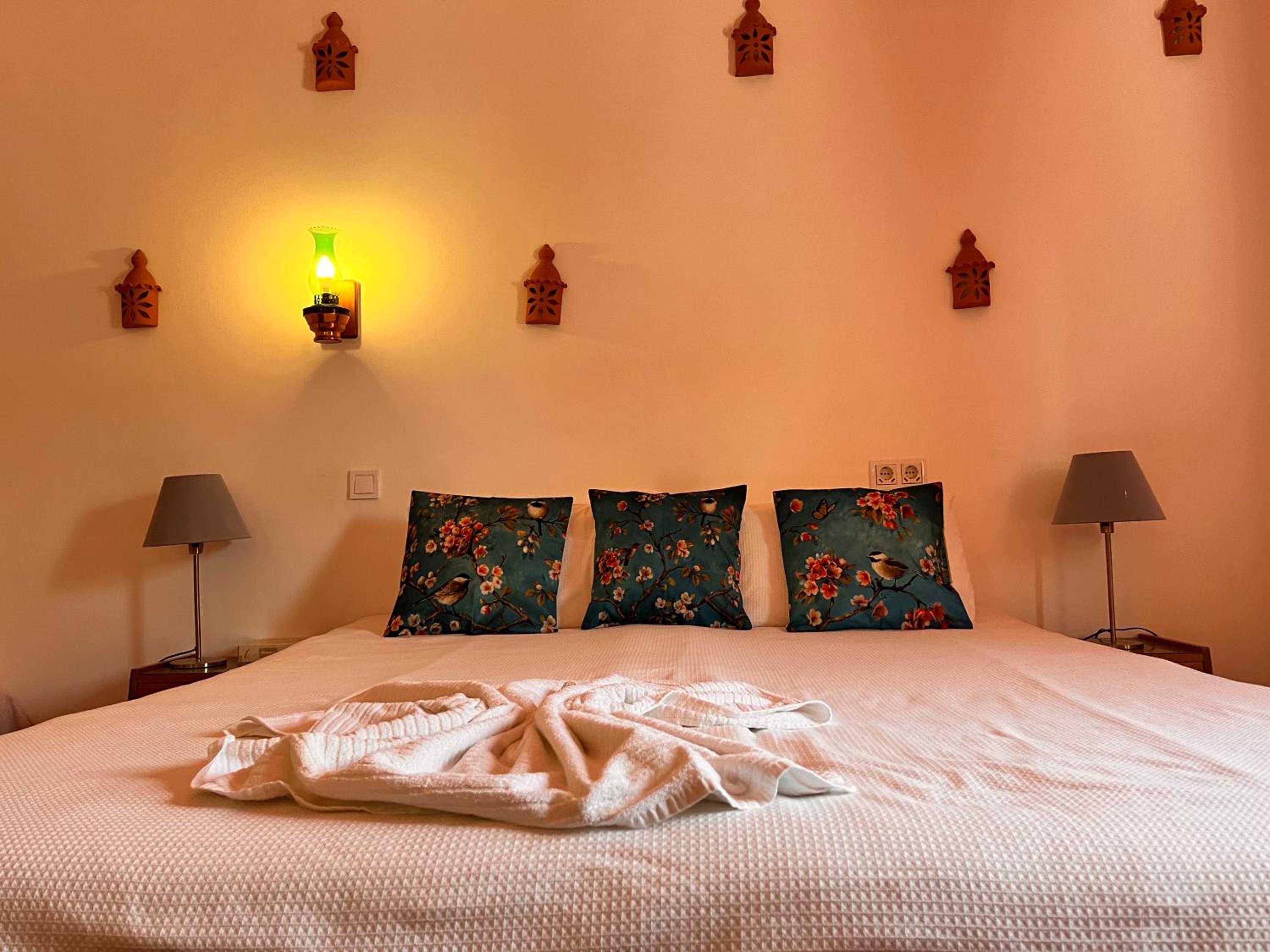 Double Room - Photo 4