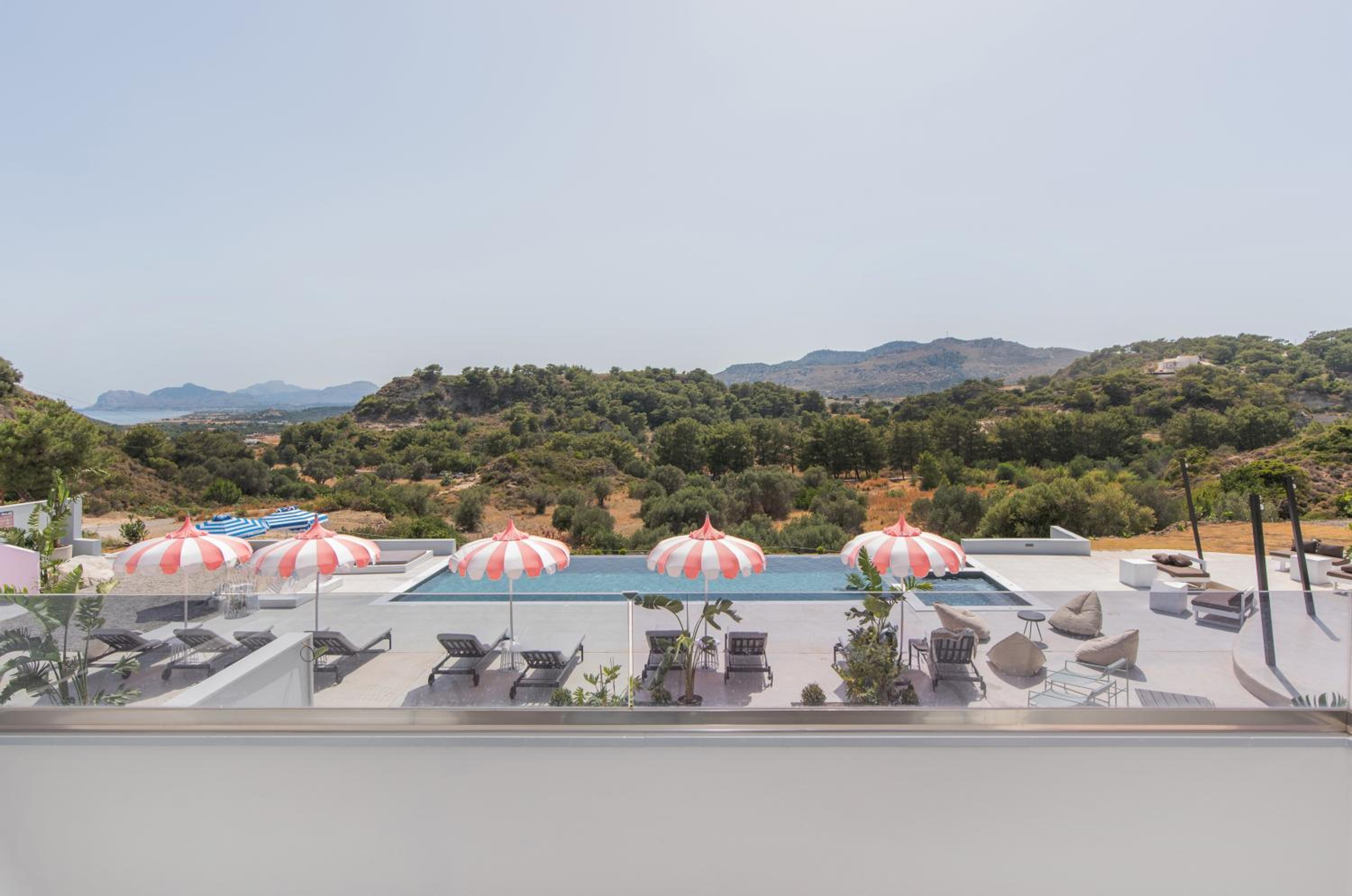 Junior Suite with Pool View