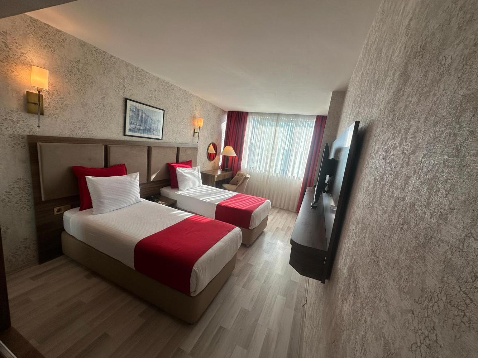 Standard Twin Room photo 2