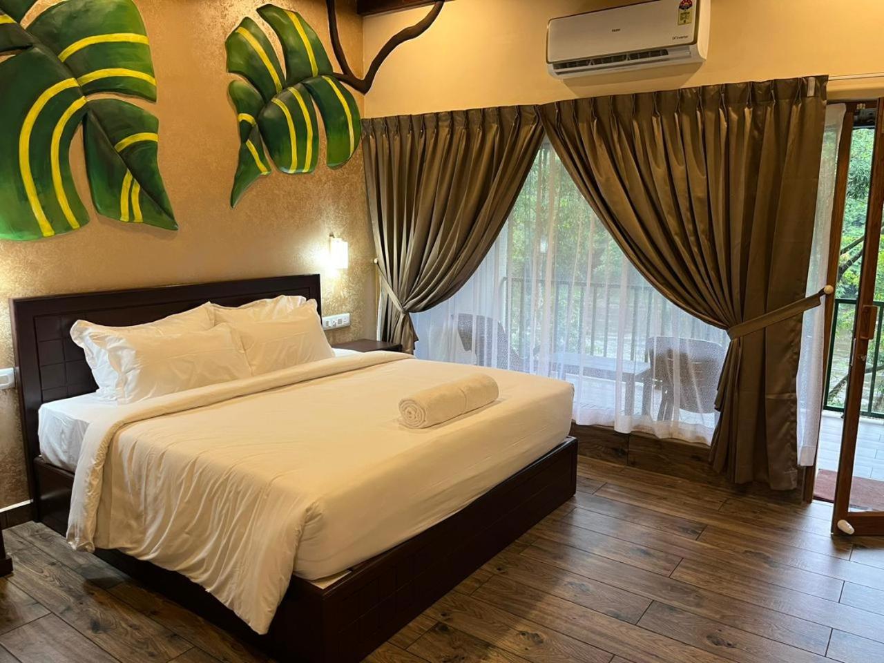 Suite with River View - Photo 1