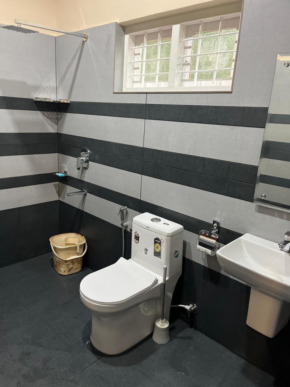 Suite with River View - Photo 18
