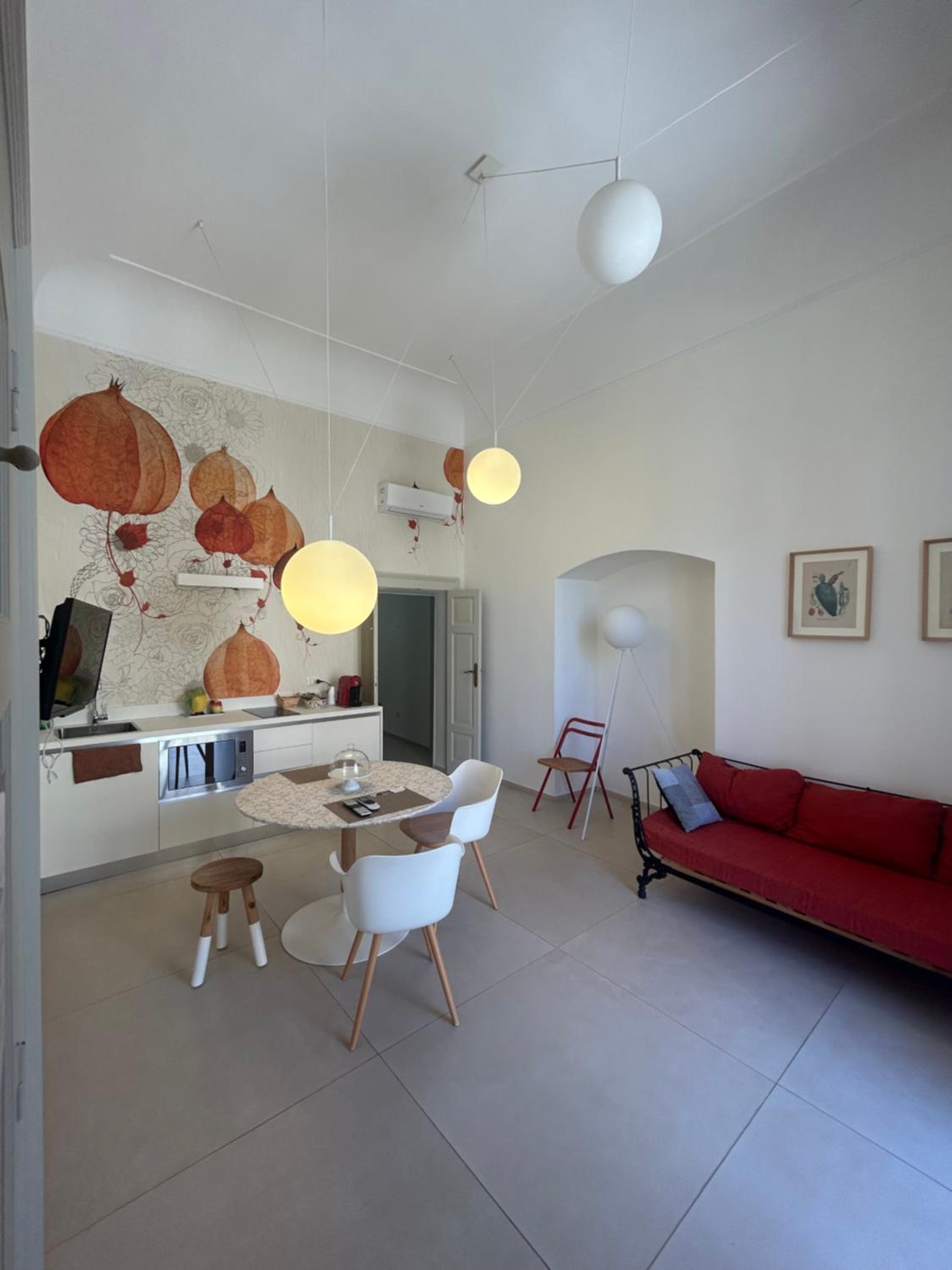 One-Bedroom Apartment - Photo 8