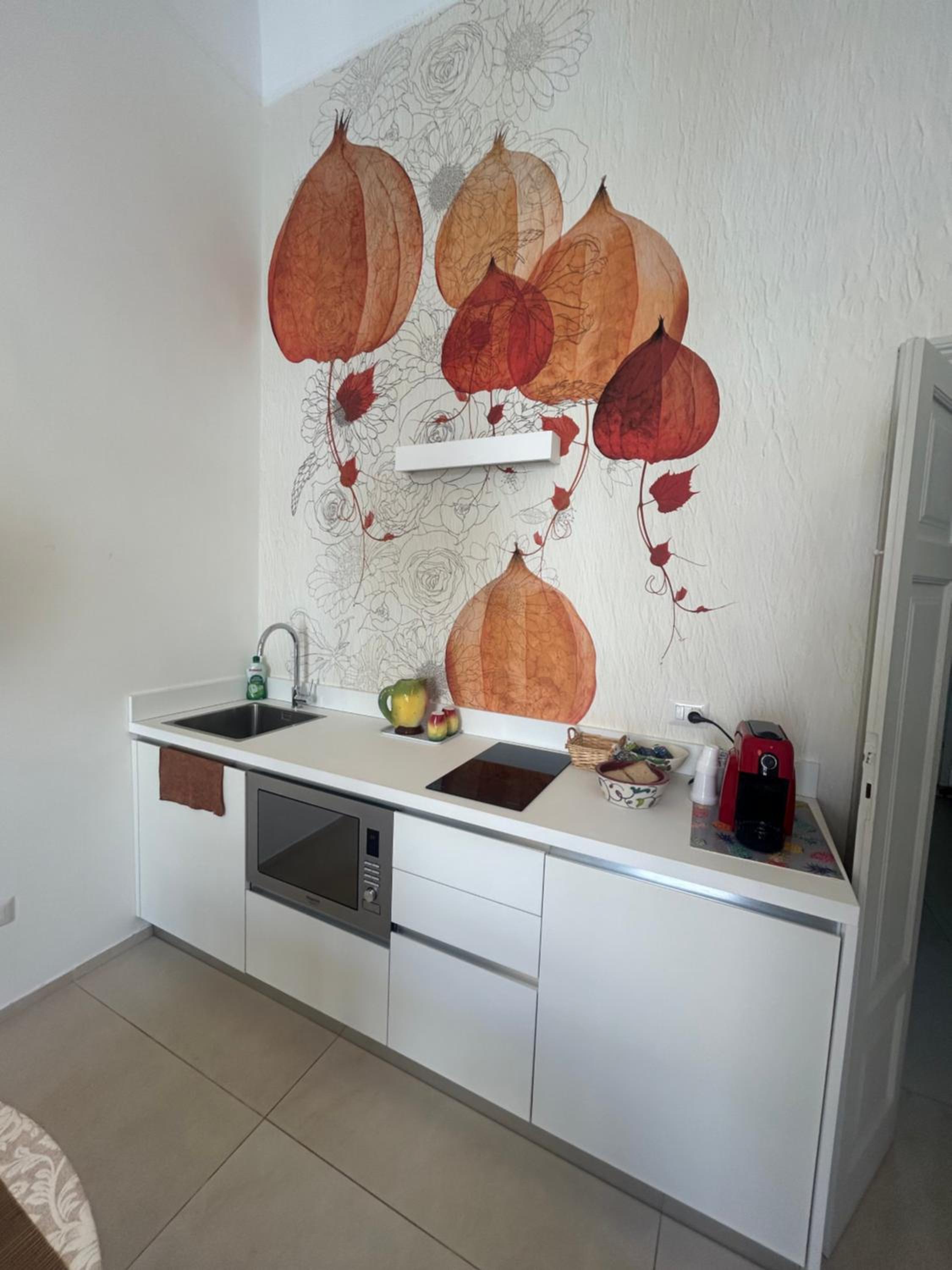 One-Bedroom Apartment - Photo 5