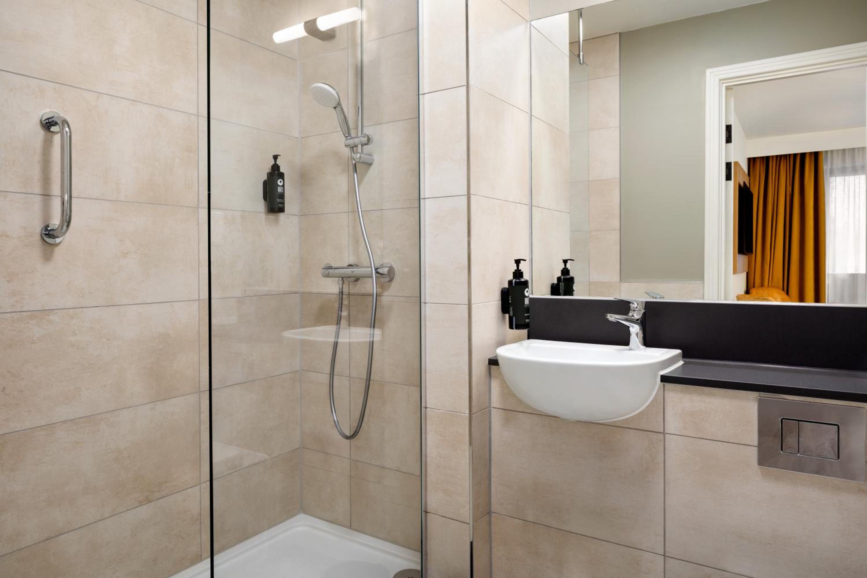 Compact Double Room - Photo 5