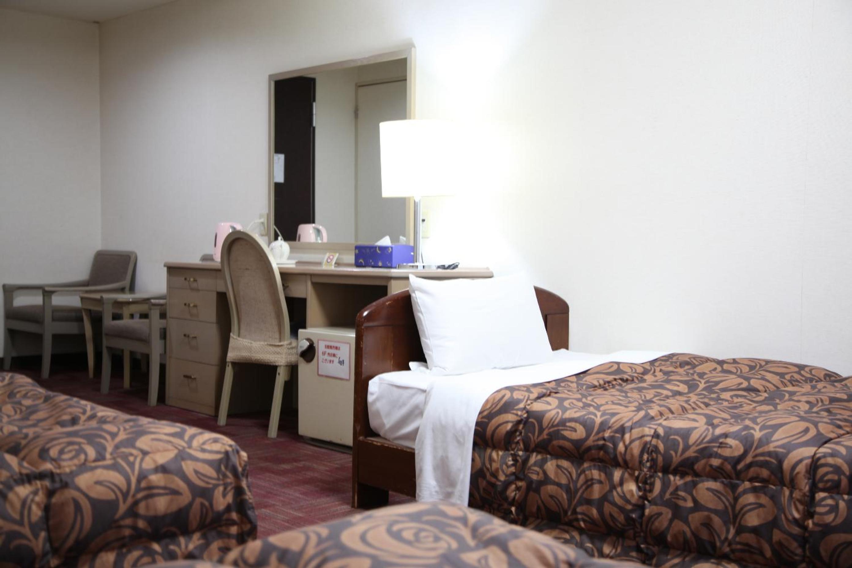 Triple Room - Non-Smoking photo 2