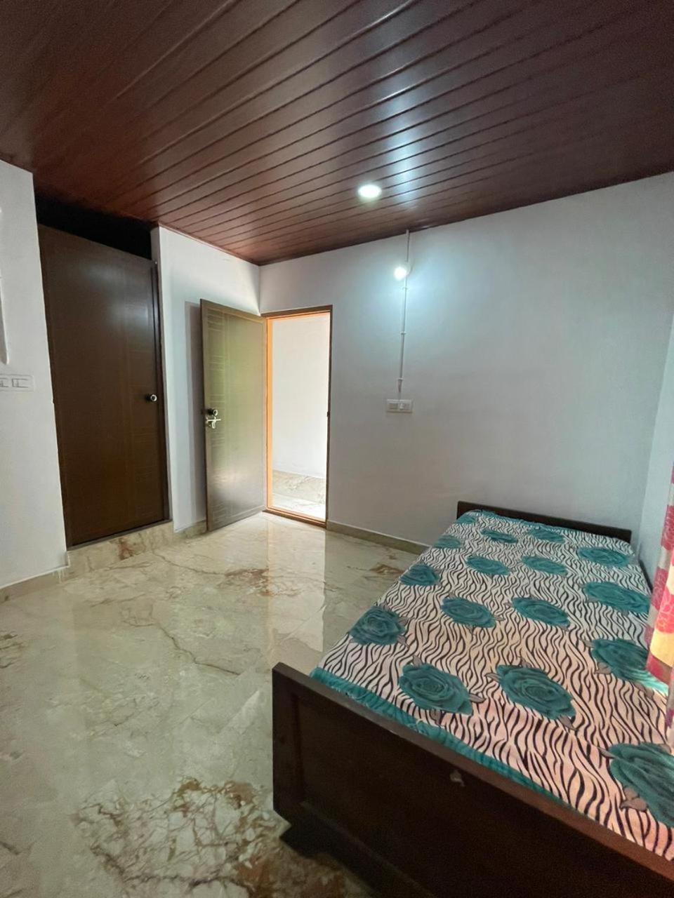 Budget Double Room photo 2