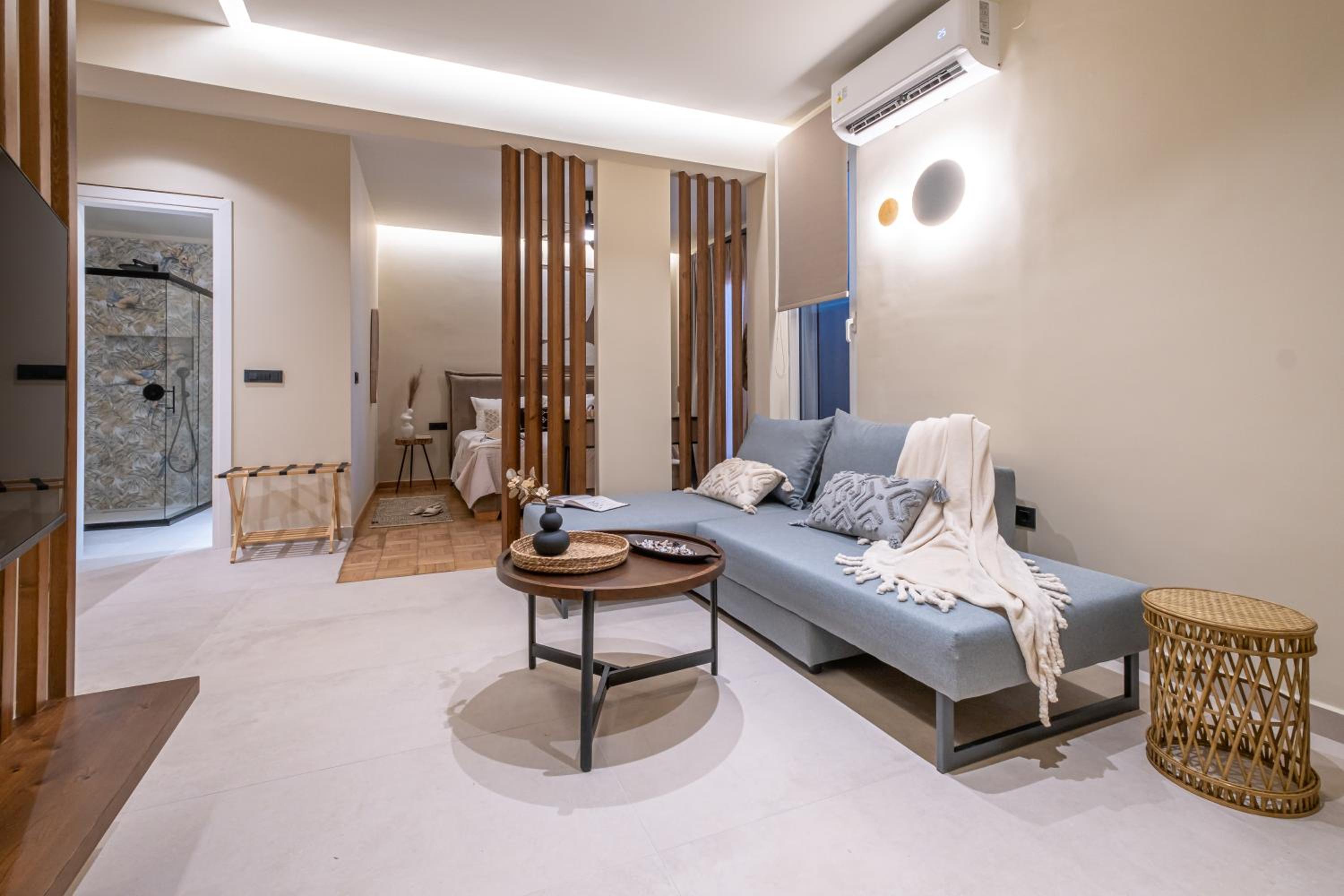 Studio Apartment
