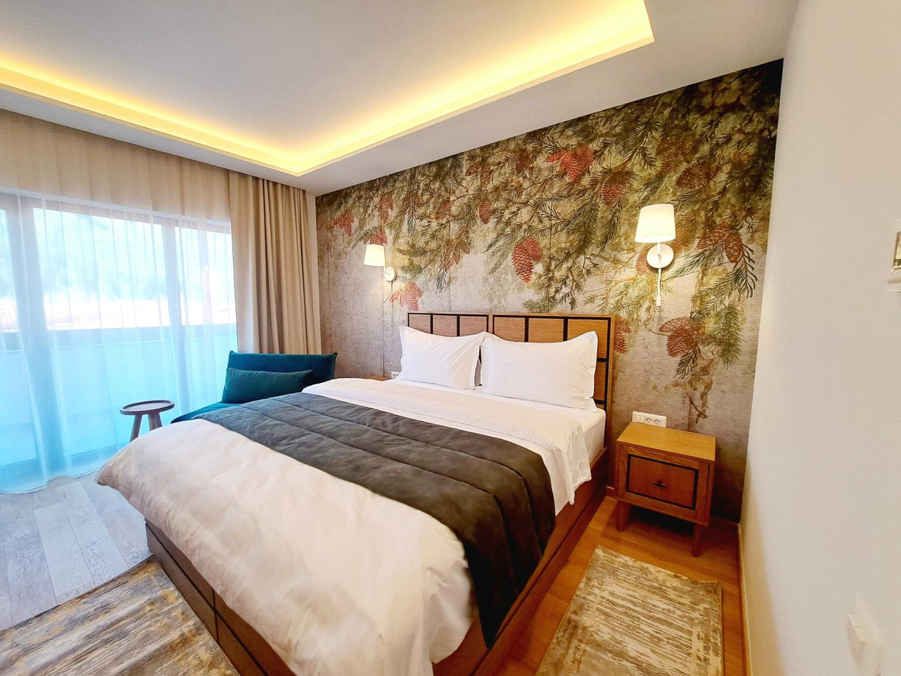 Double Room with Mountain or Garden View