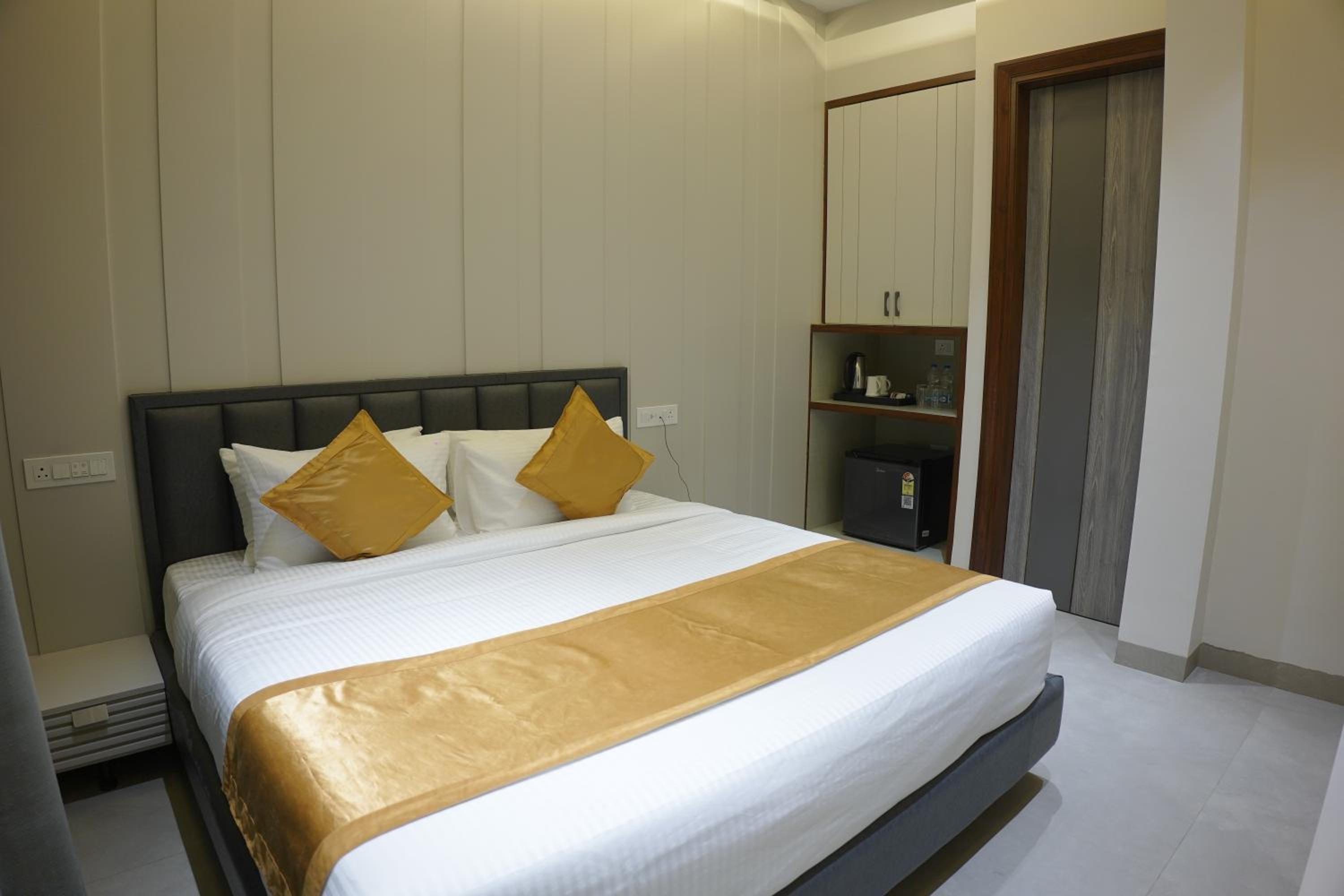 Deluxe Double Room photo 2