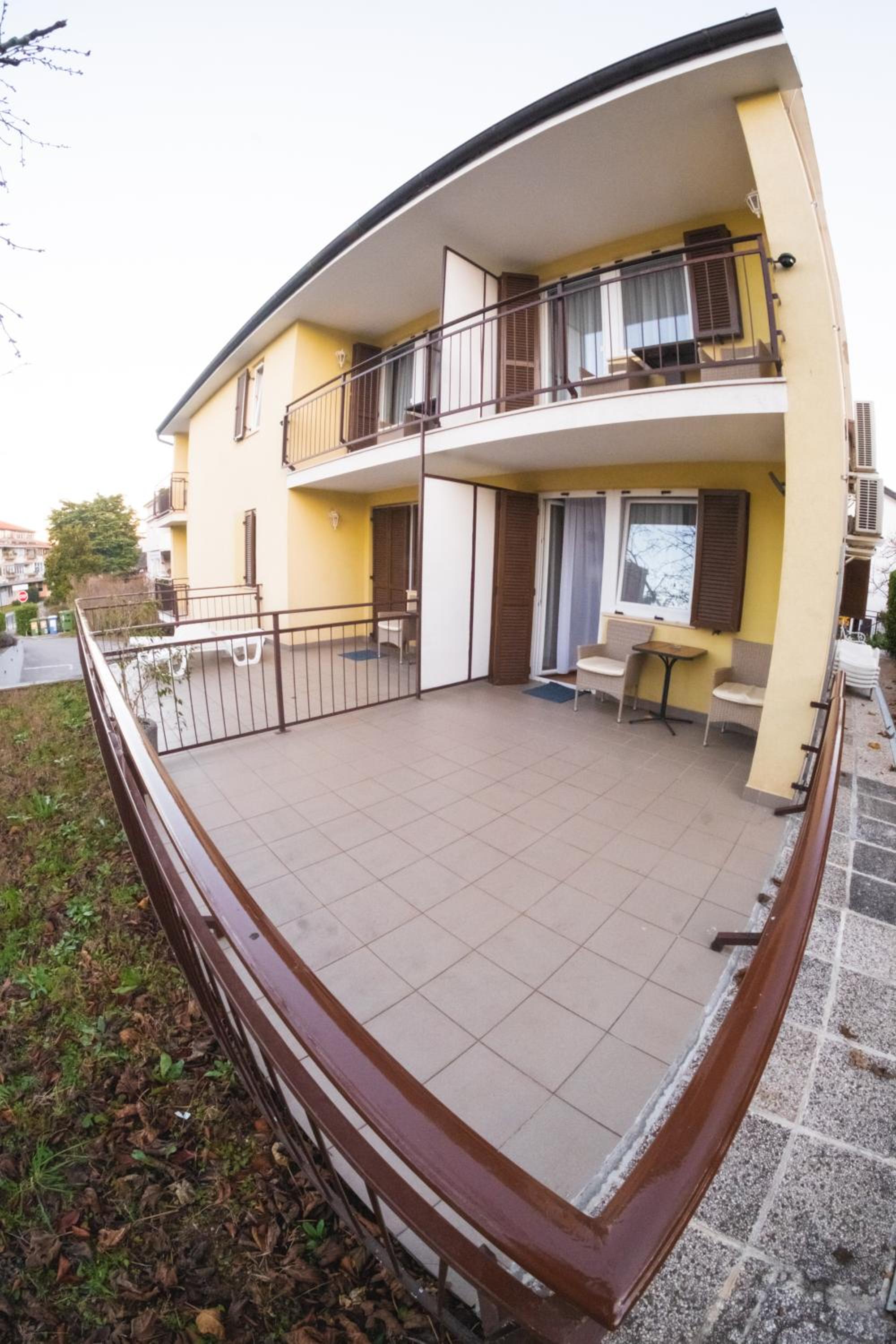Double Room - Photo 11