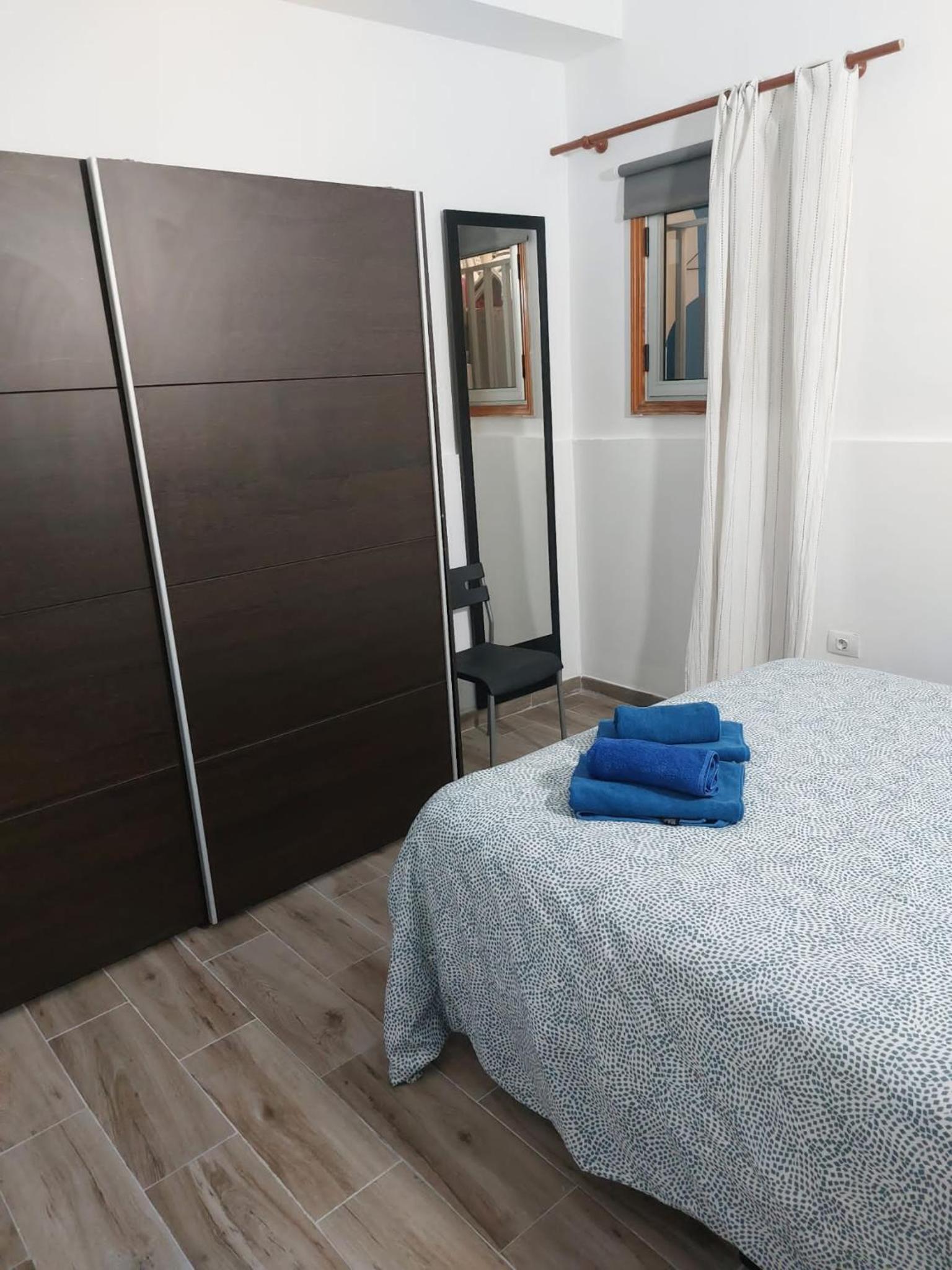 One-Bedroom Apartment photo 3