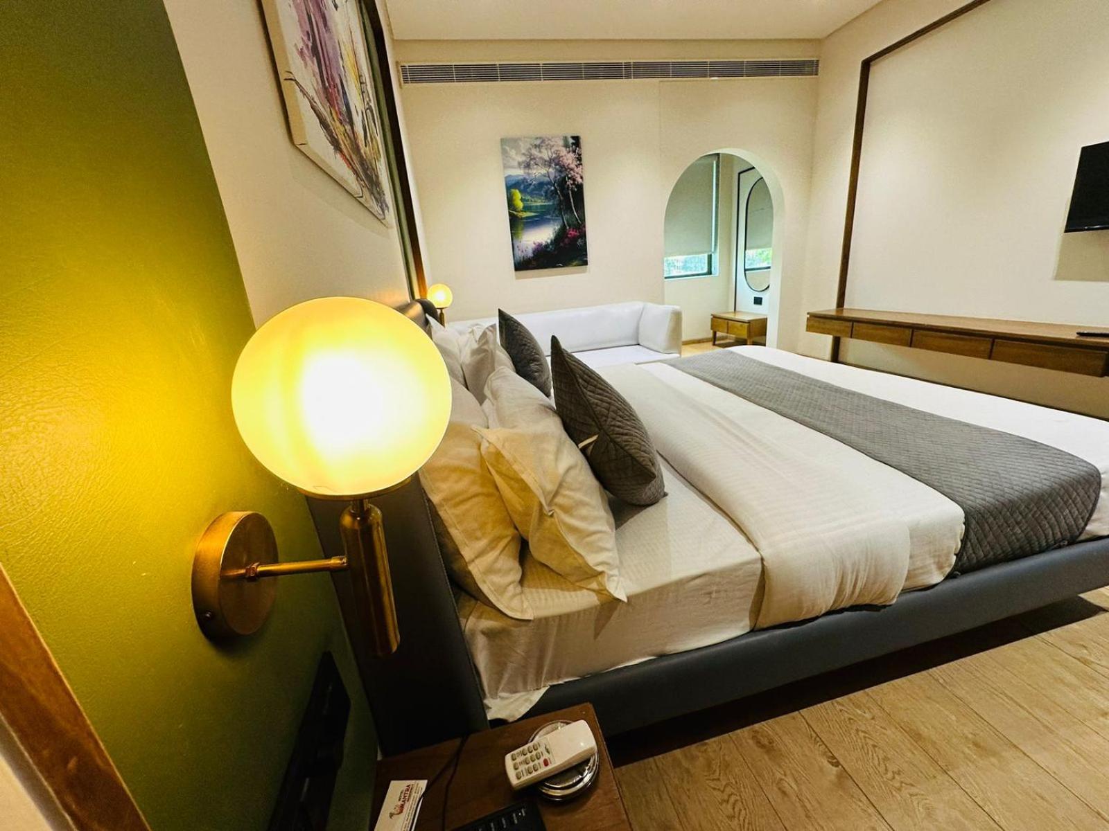Deluxe Double Or Twin Room photo 2