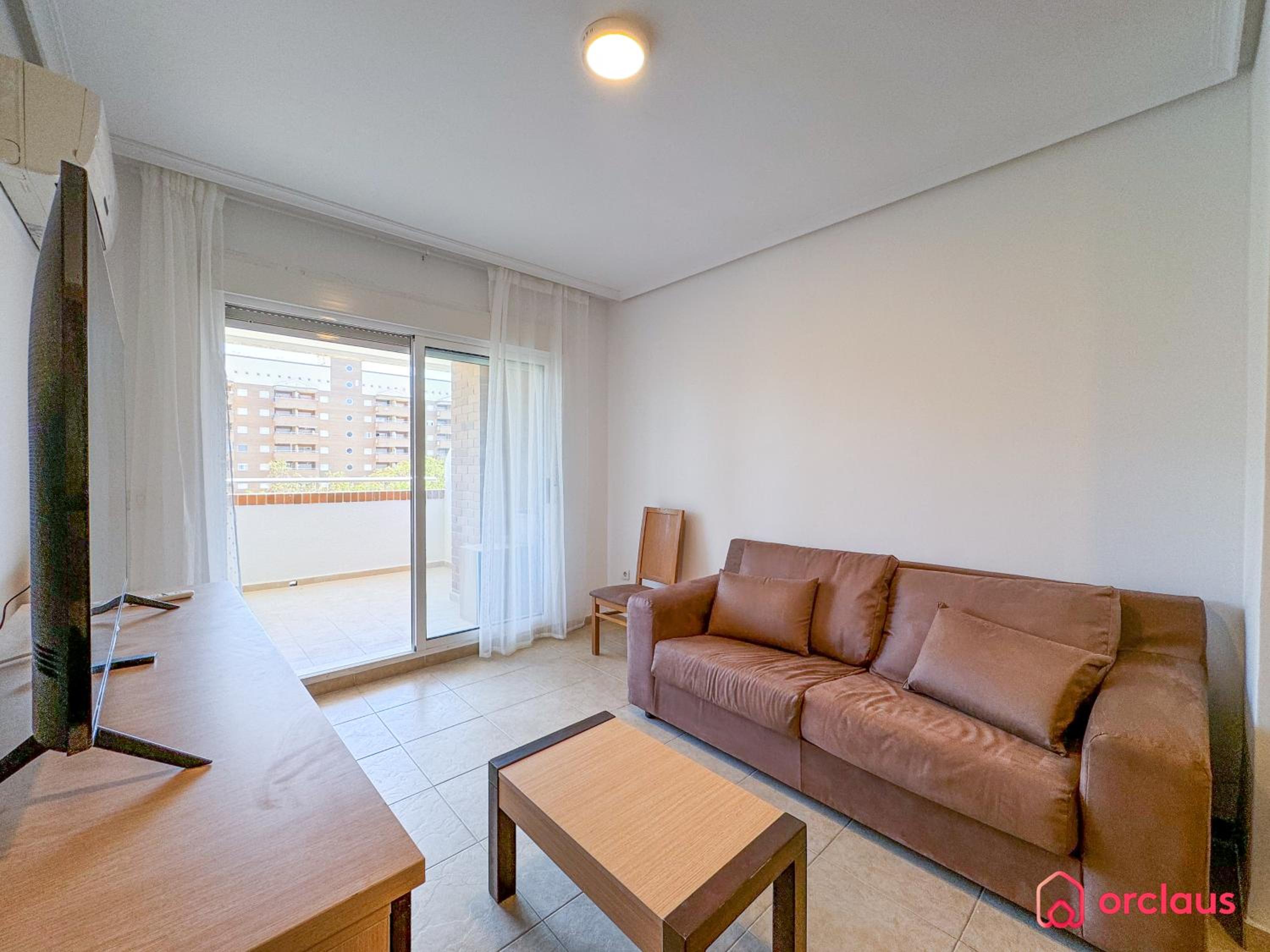 Apartamento de dos habitaciones con balcón