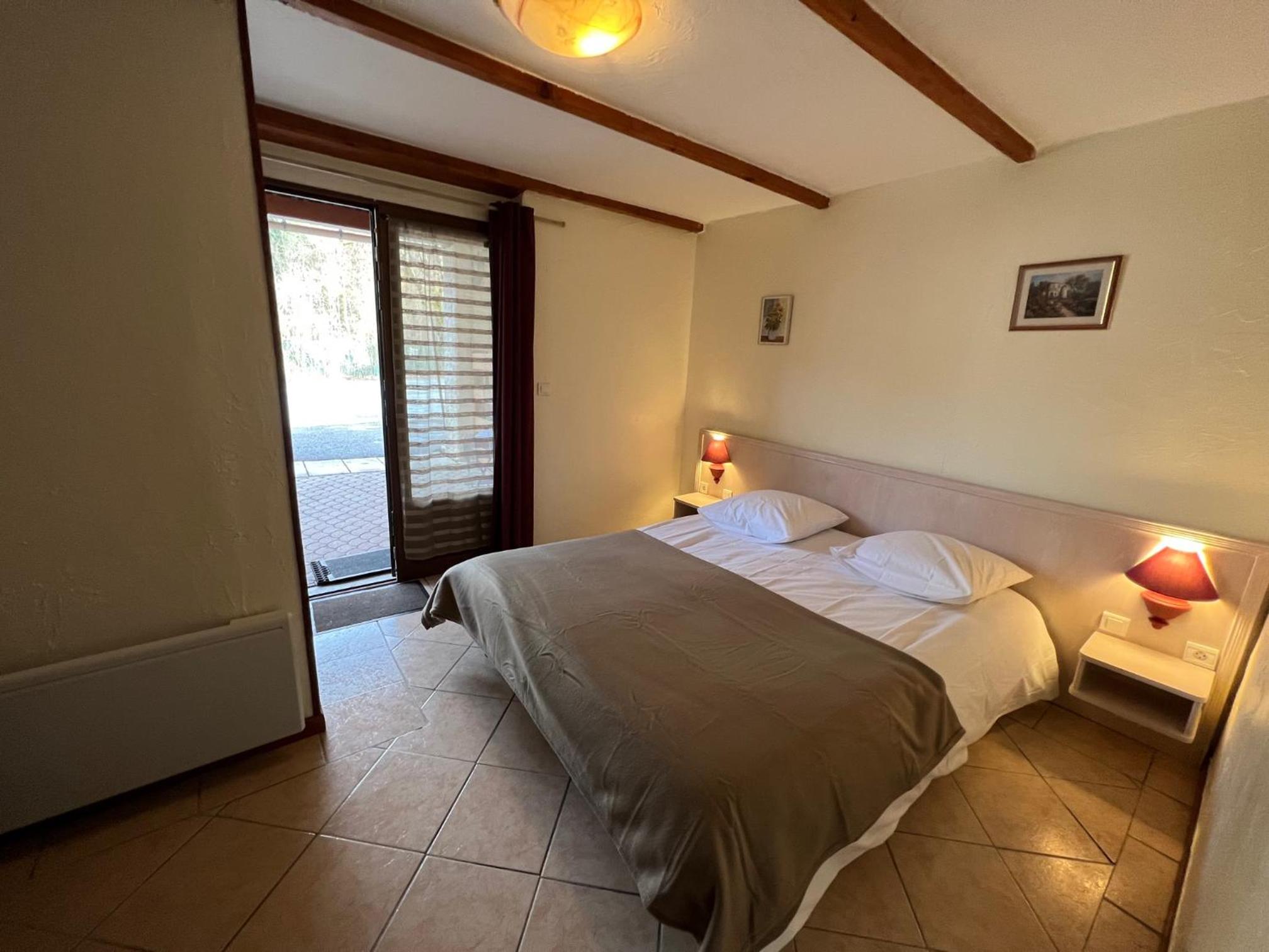 Double Room with Shower photo 1