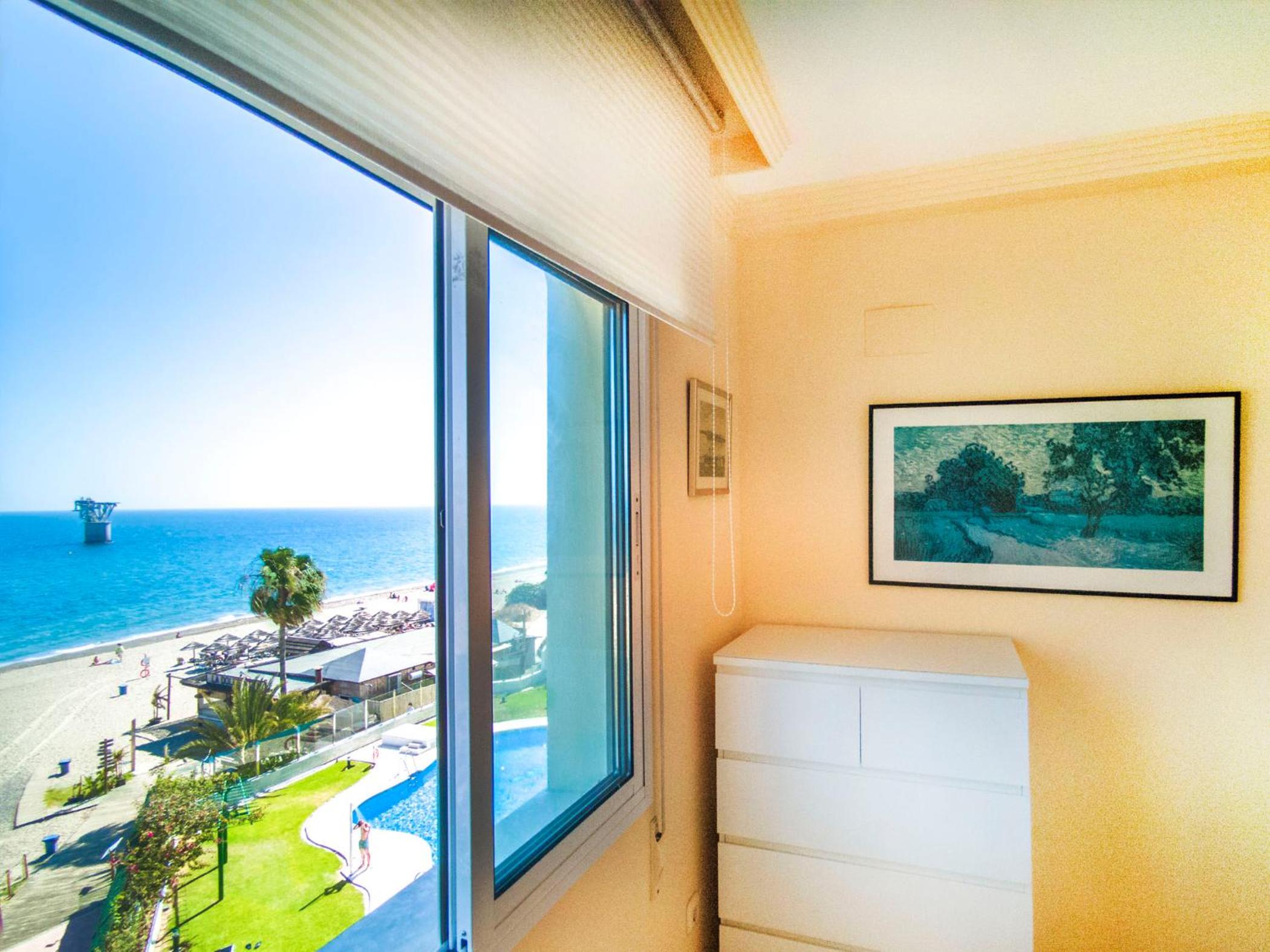 Apartment with Sea View thumbnail 6