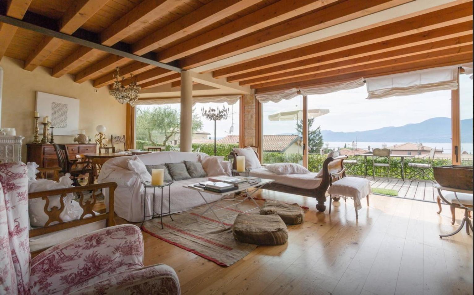 Three-Bedroom Villa photo 1