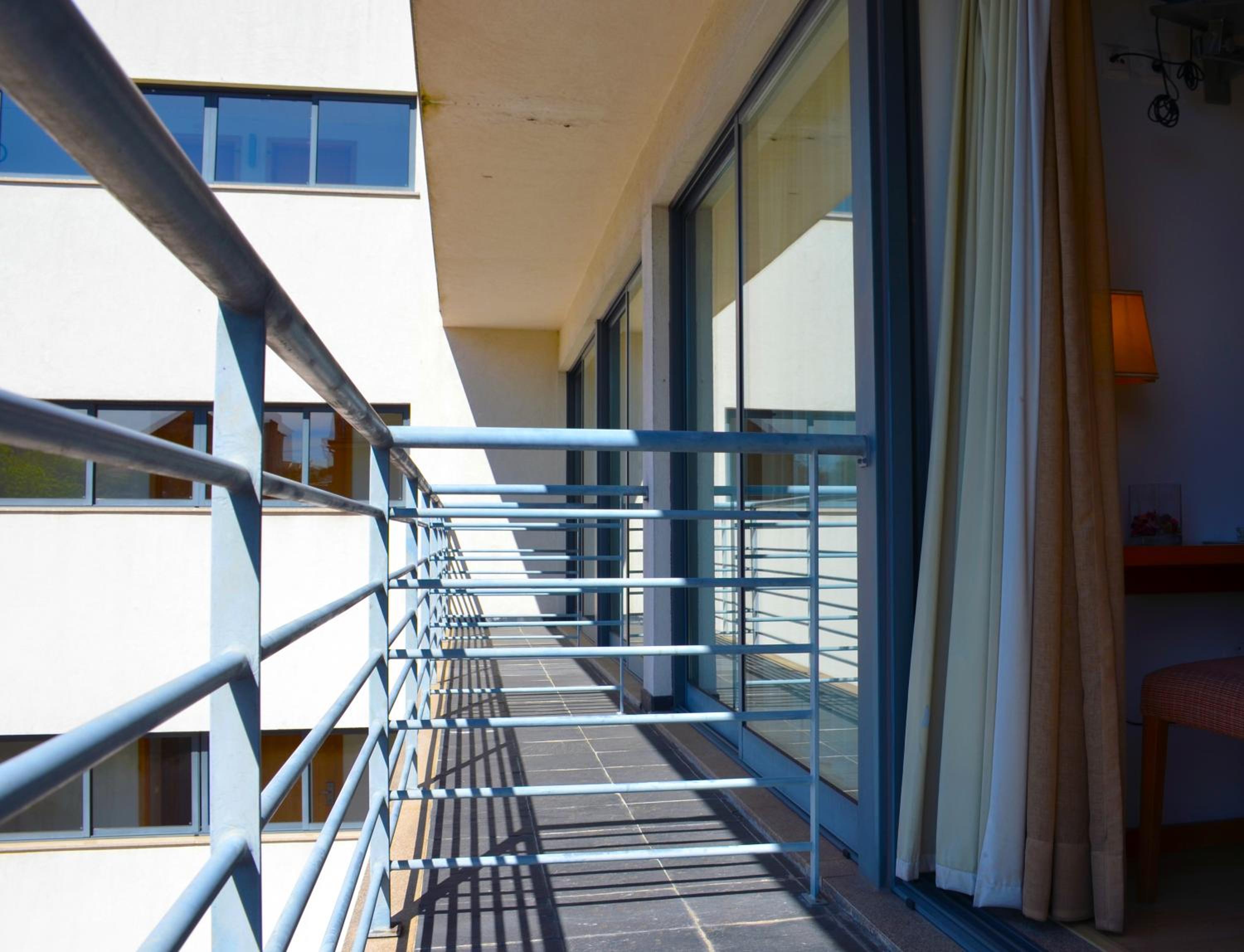 Twin Room with Balcony - Photo 2