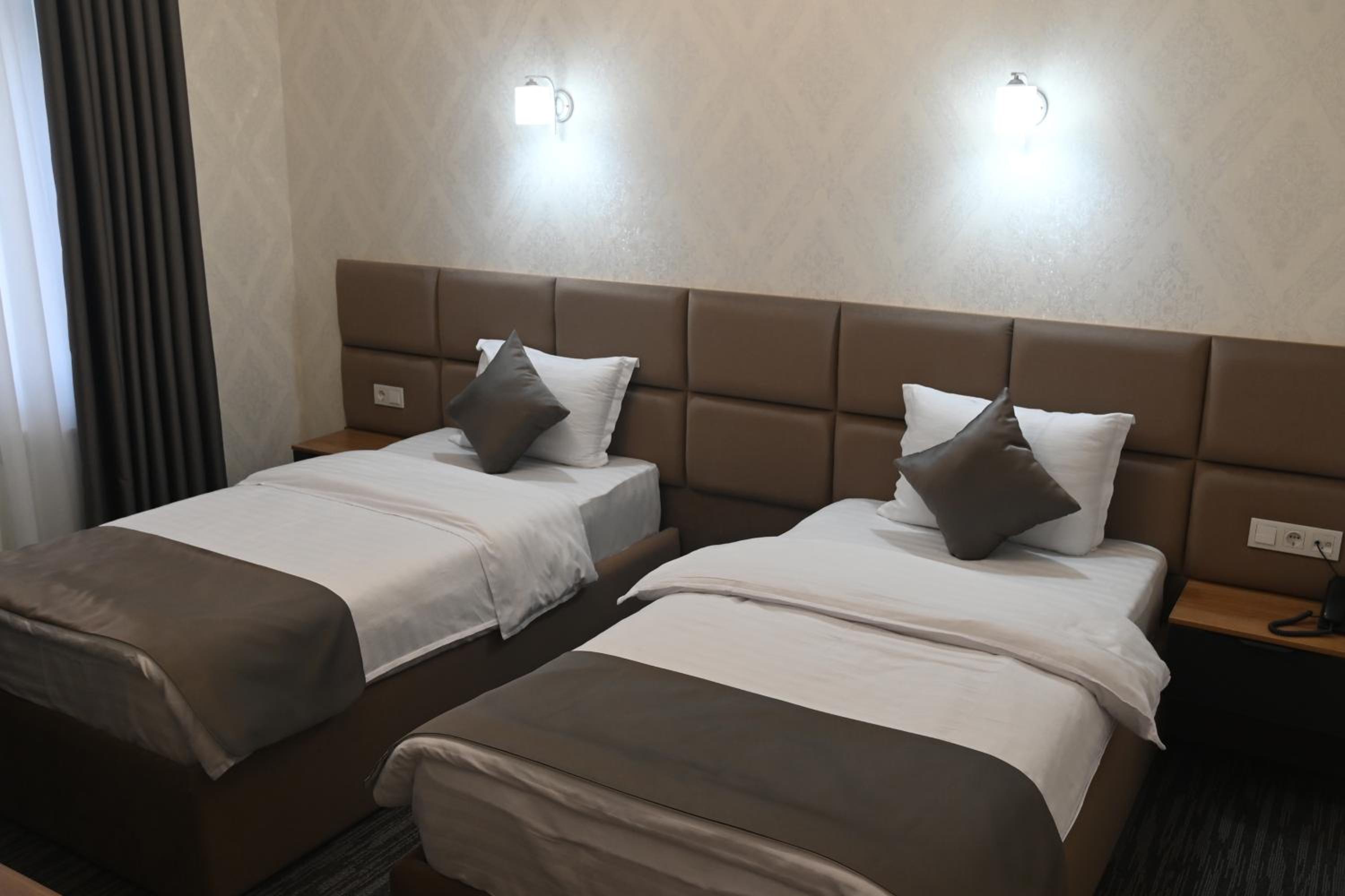 Twin Room with Private Bathroom