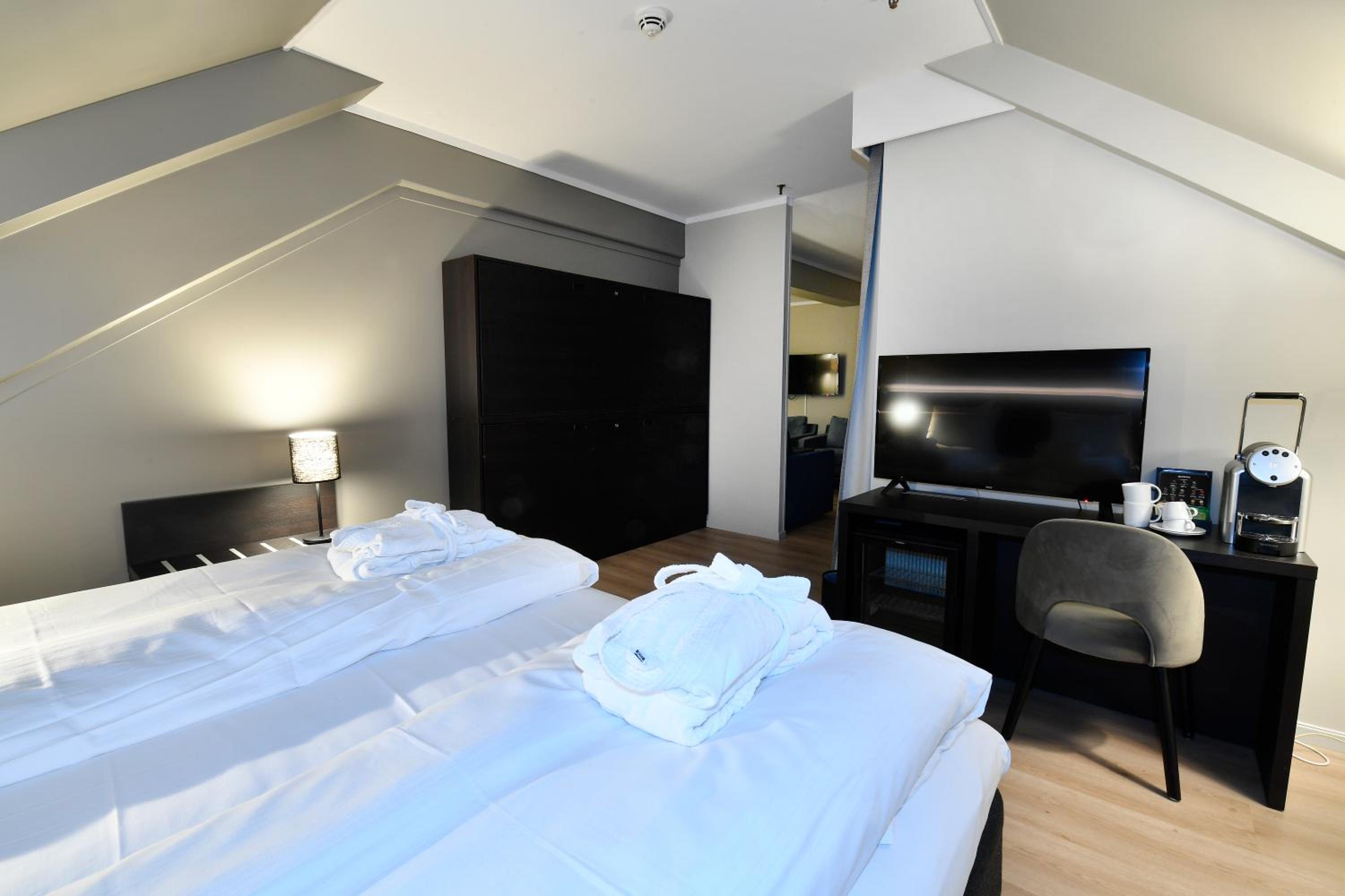 Suite - Photo 4