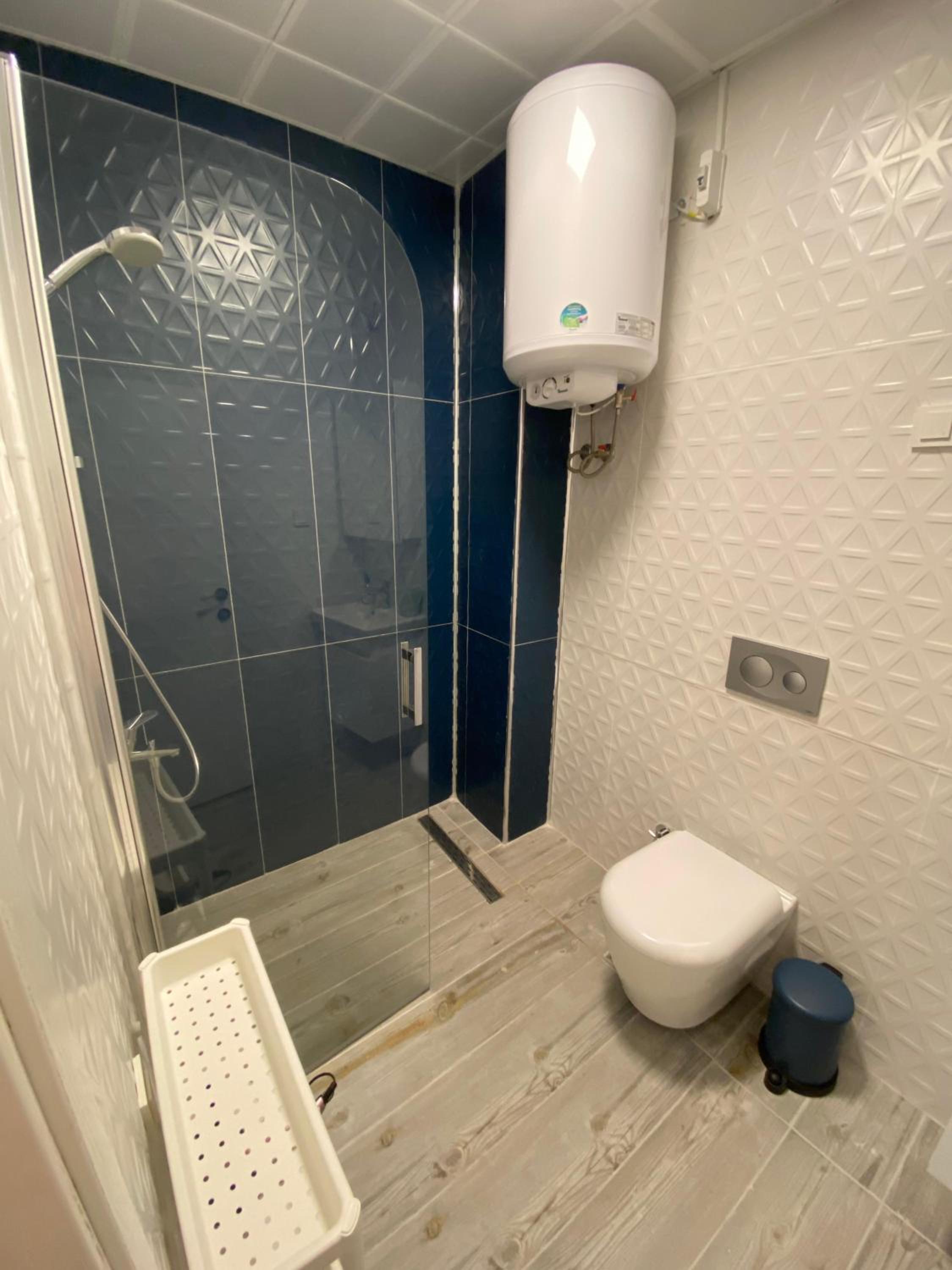 Single Room with Private Bathroom photo 2