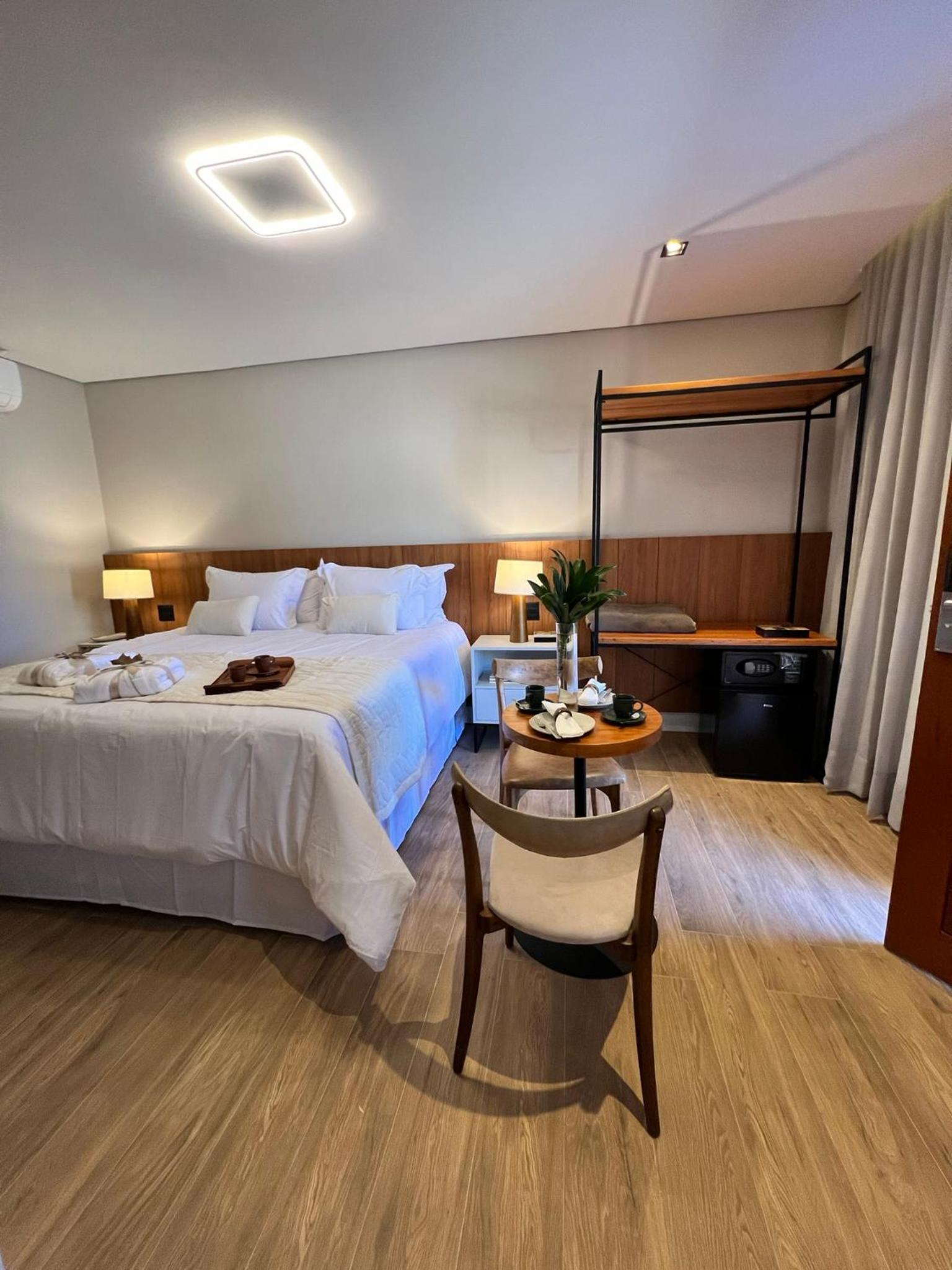 King Suite with Spa Bath