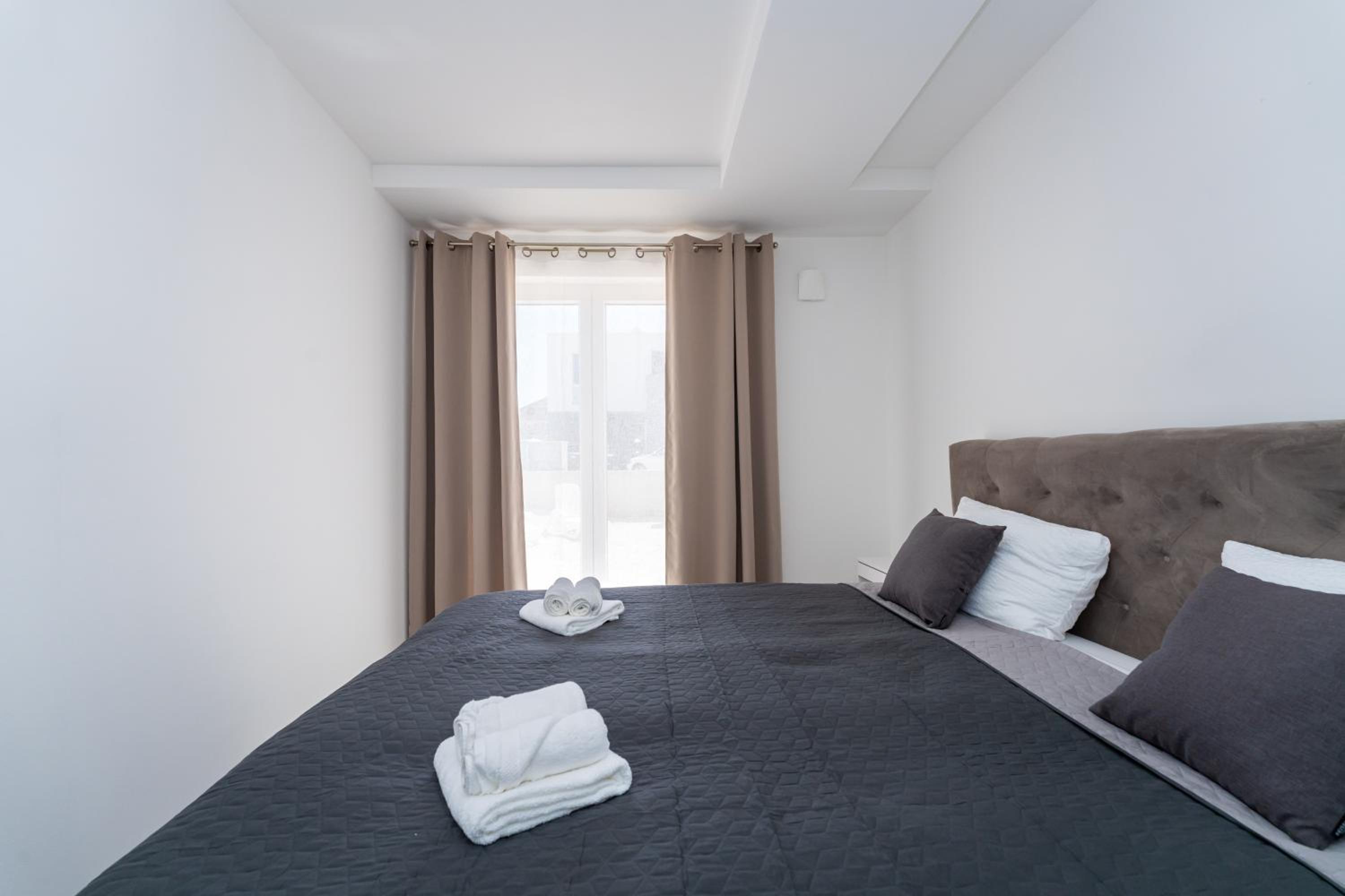 Three-Bedroom Apartment photo 1
