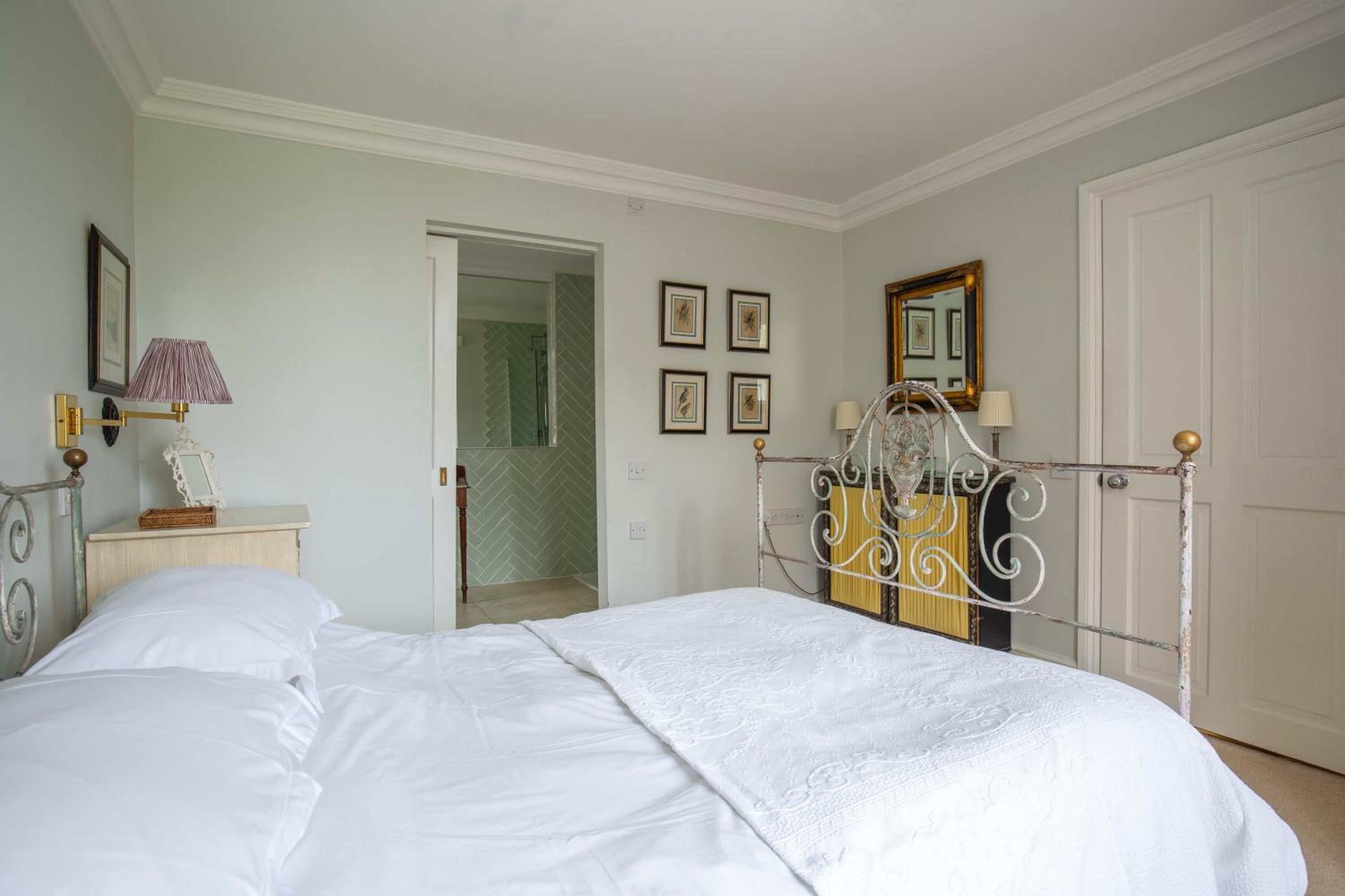 Four-Bedroom House photo 1