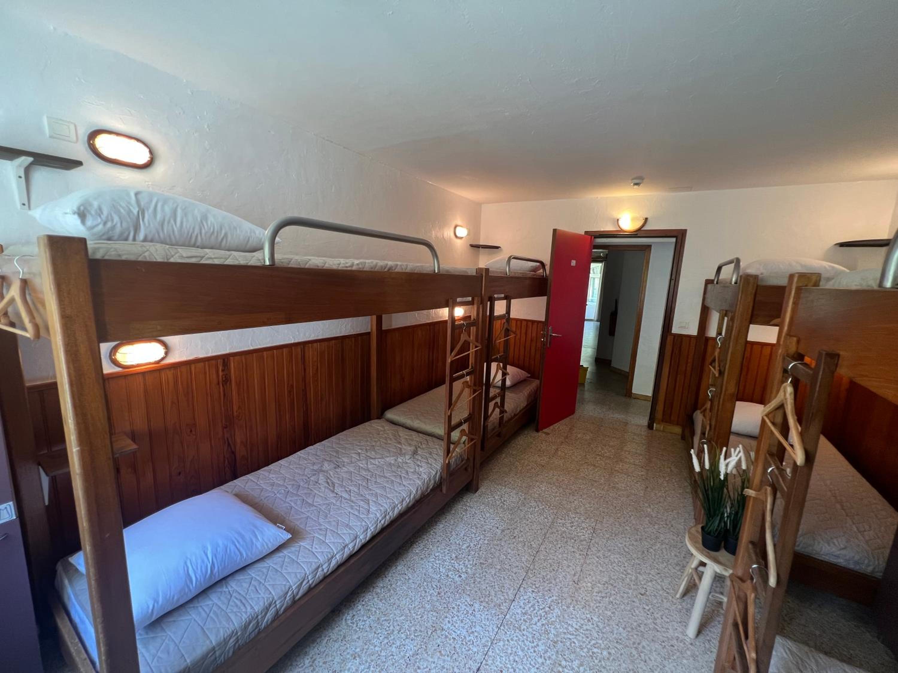 Bed in 8-Bed Dormitory Room photo 2