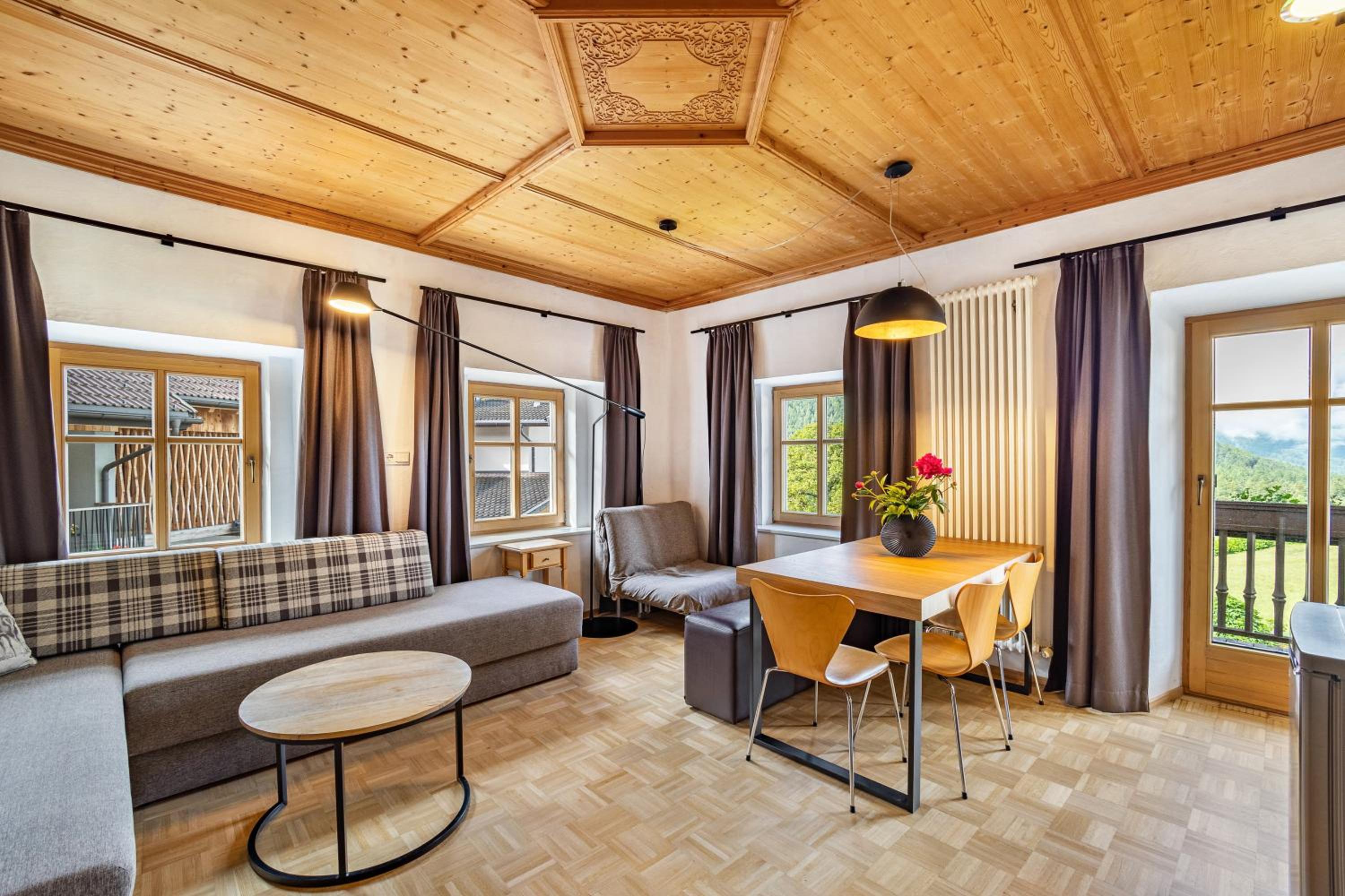 Superior One-Bedroom Apartment with Balcony