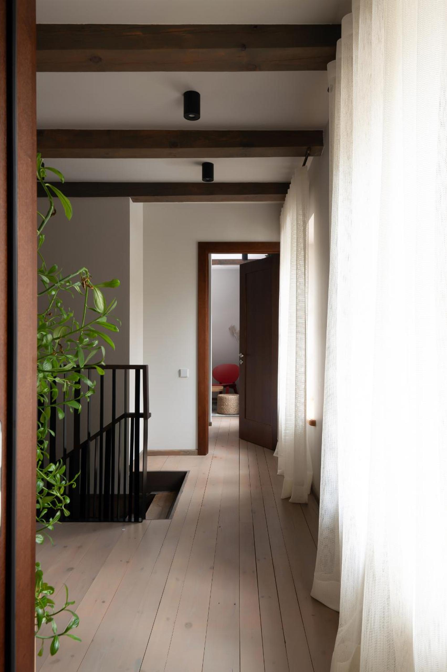 Villa photo 2