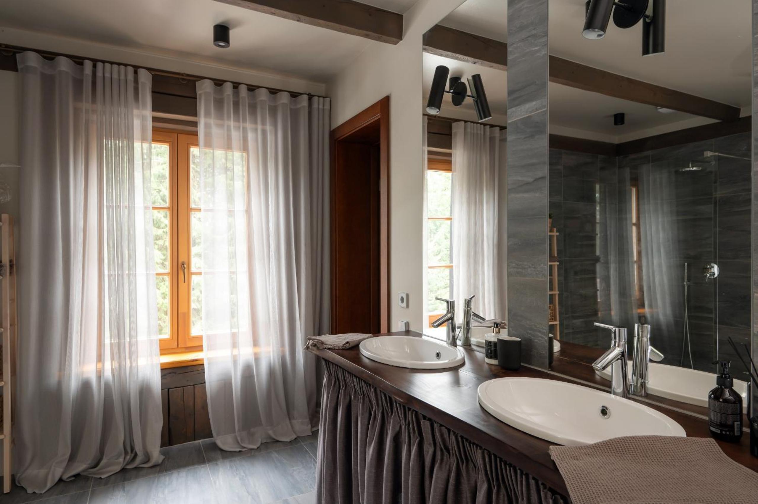 Villa photo 3