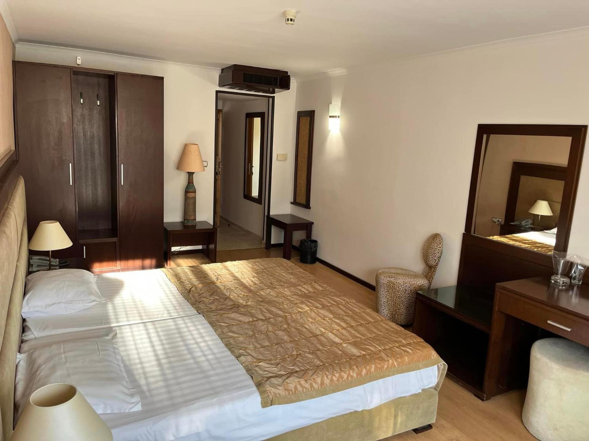 Standard Double or Twin Room with Balcony (2 Adults + 1 Child)