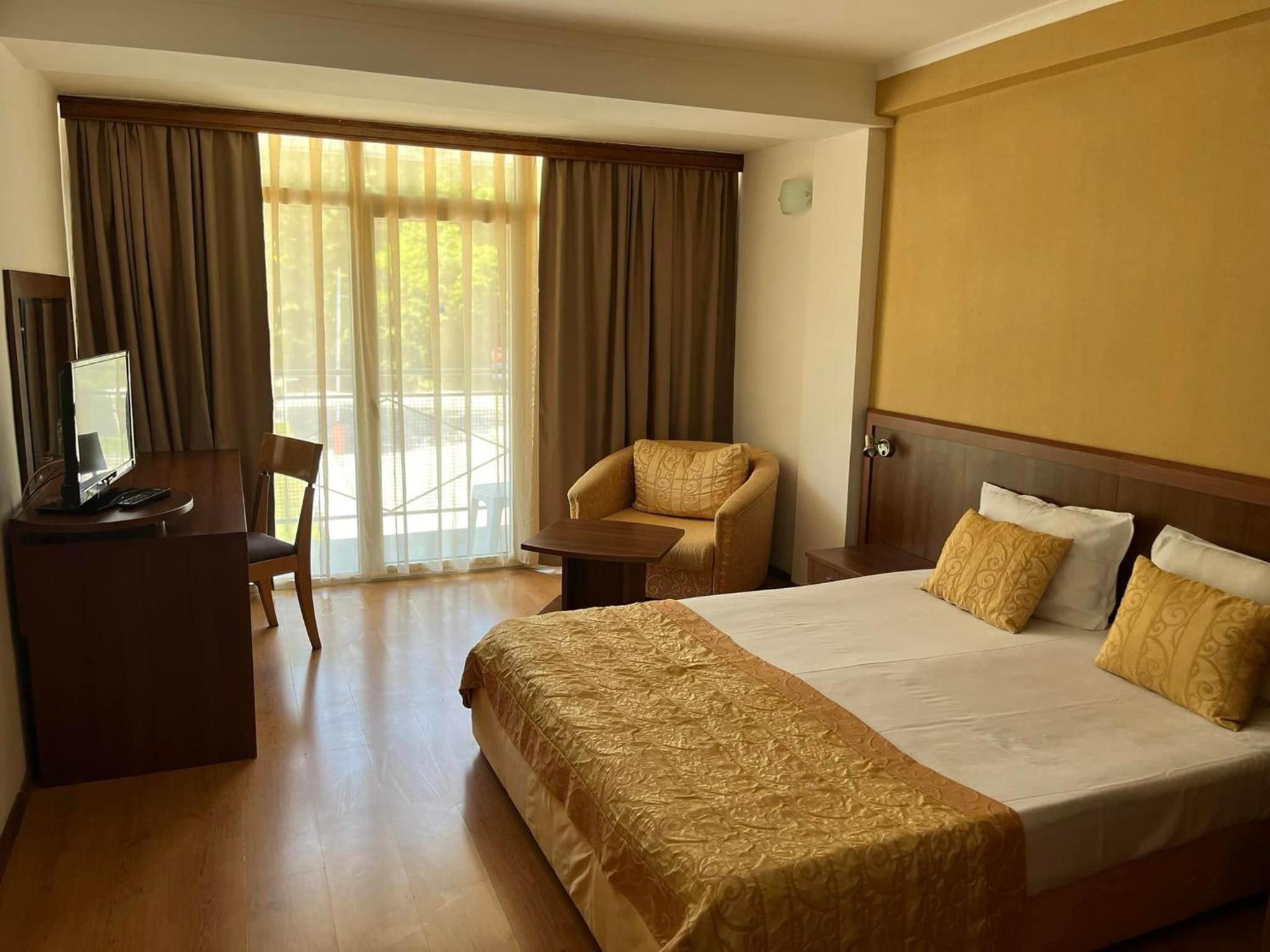 Triple Room with Balcony