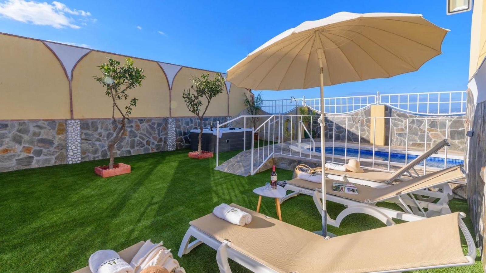 Villa photo 2