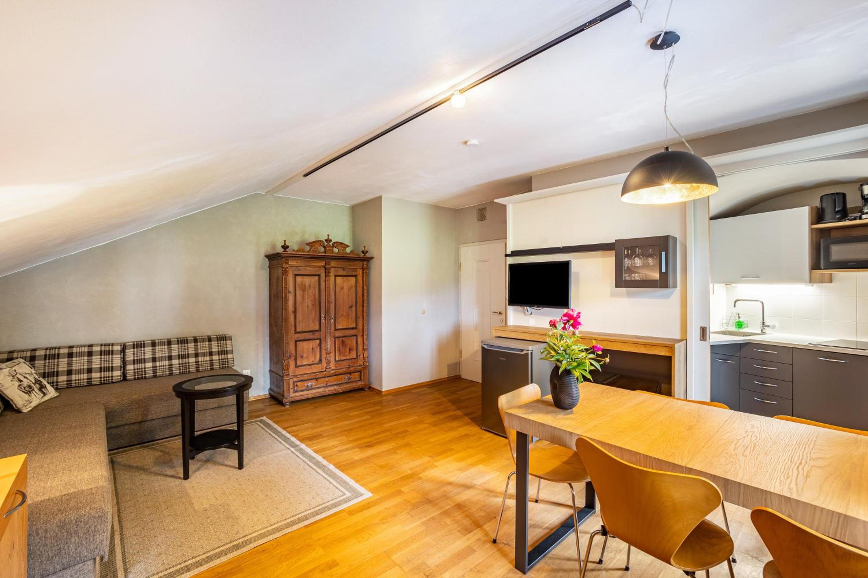 Superior One-Bedroom Apartment with Balcony