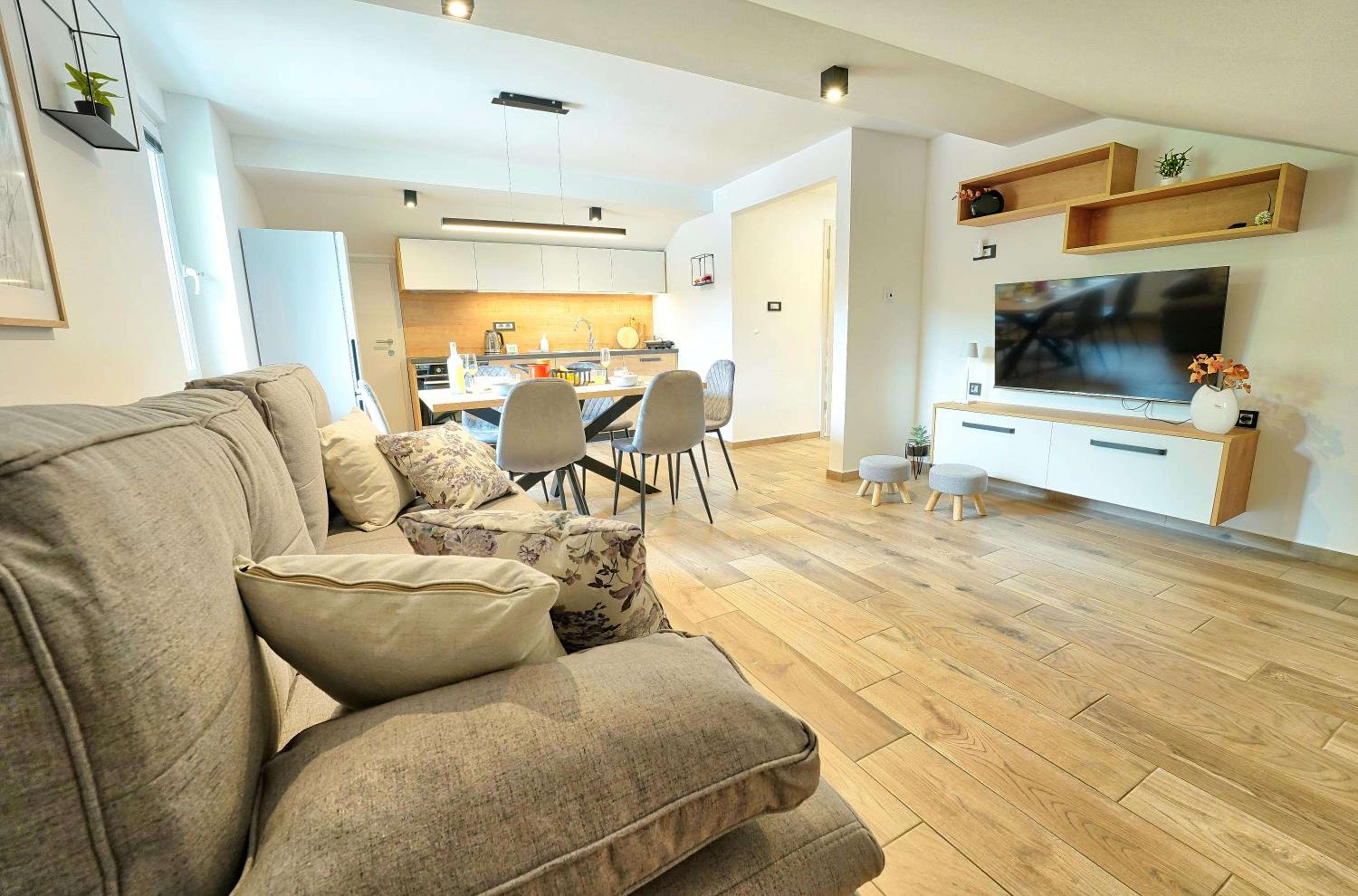 Two-Bedroom Deluxe Apartment photo 1