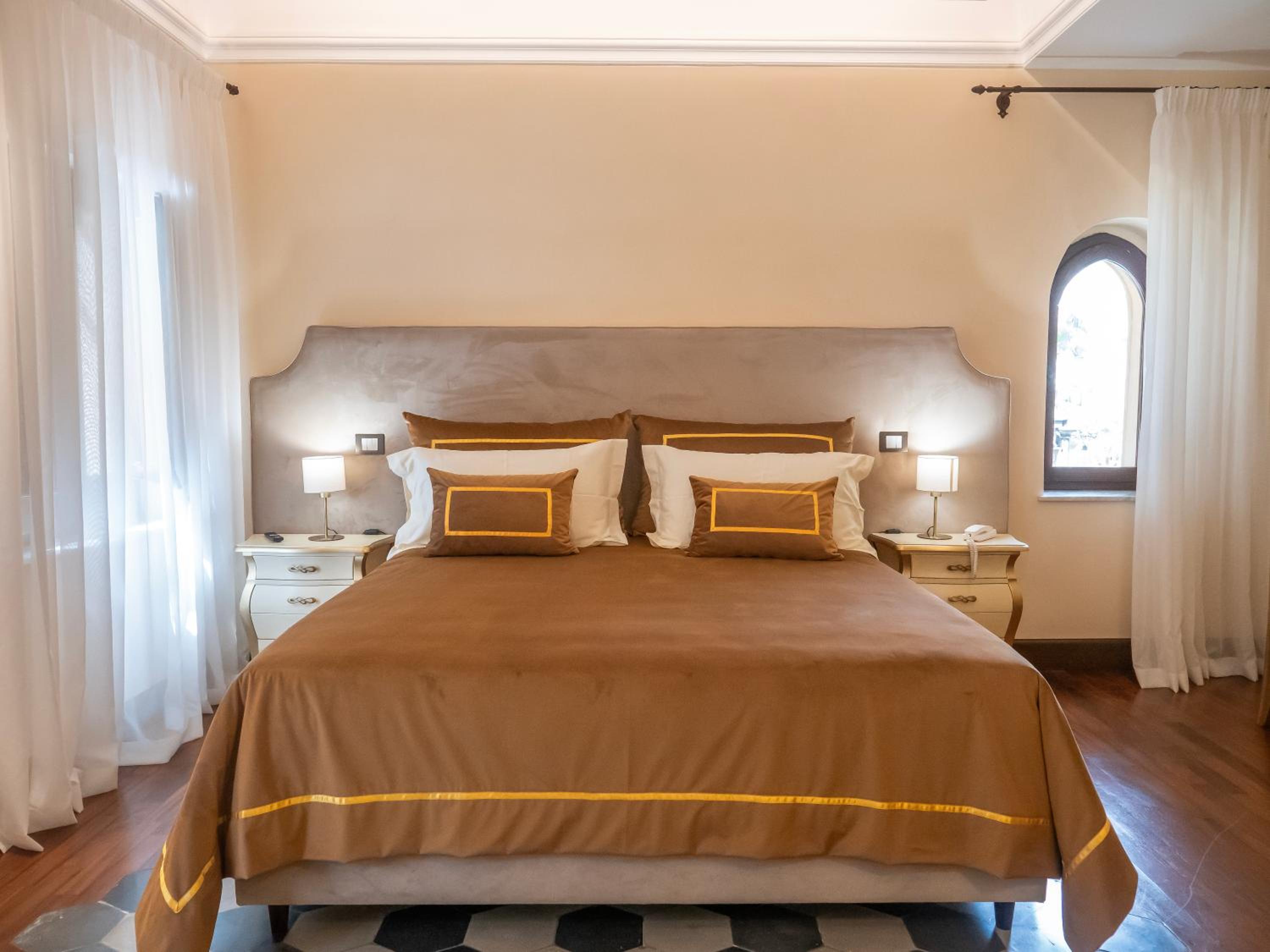 Standard King Room