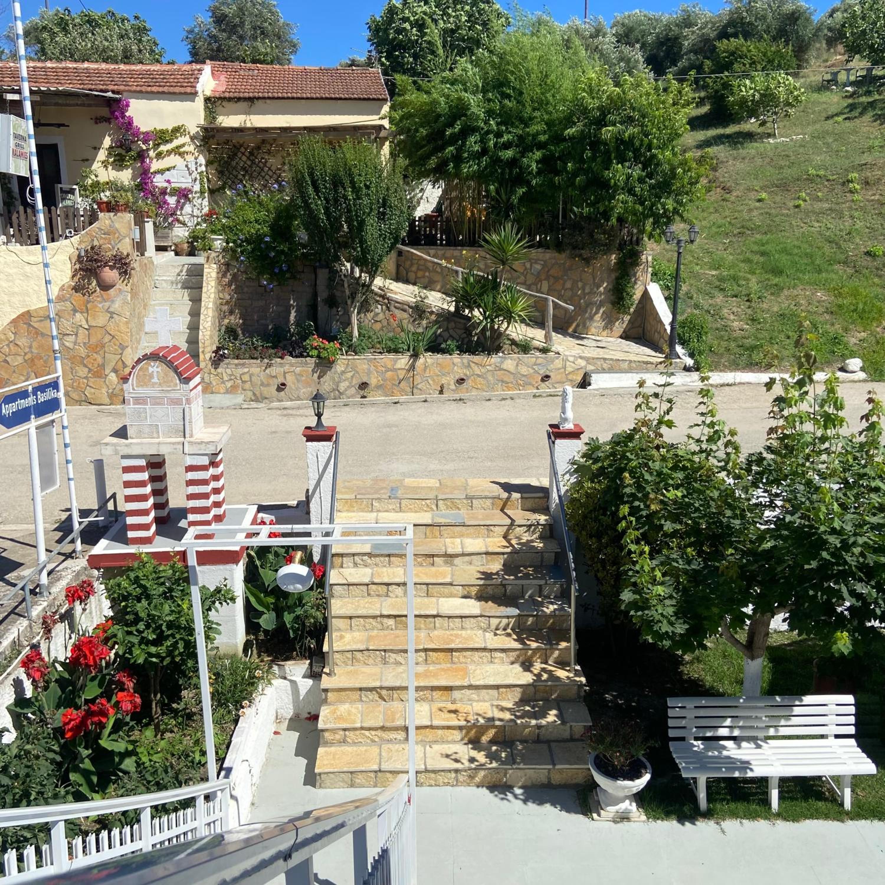 Studio with Balcony photo 2