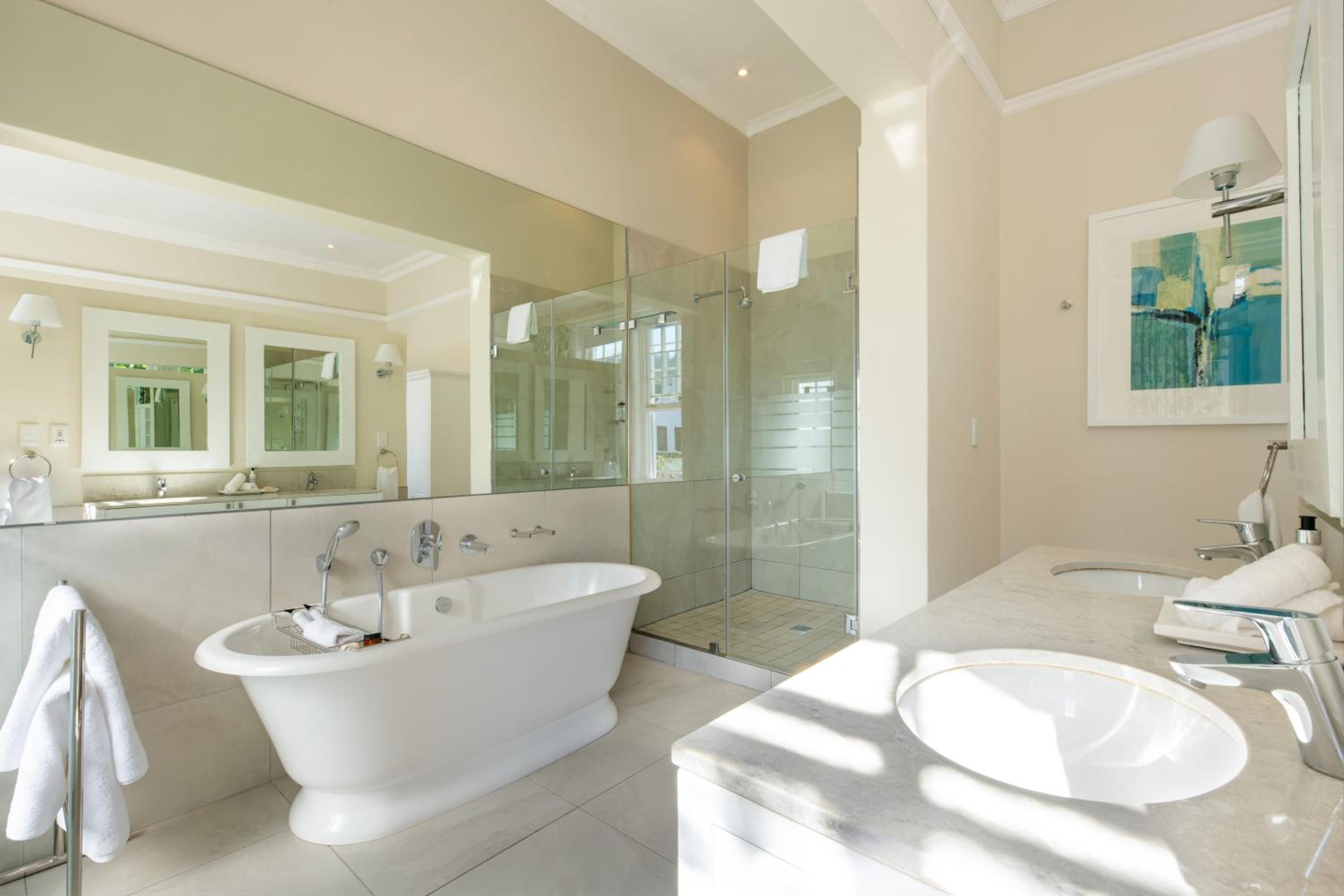 Suite - Photo 6