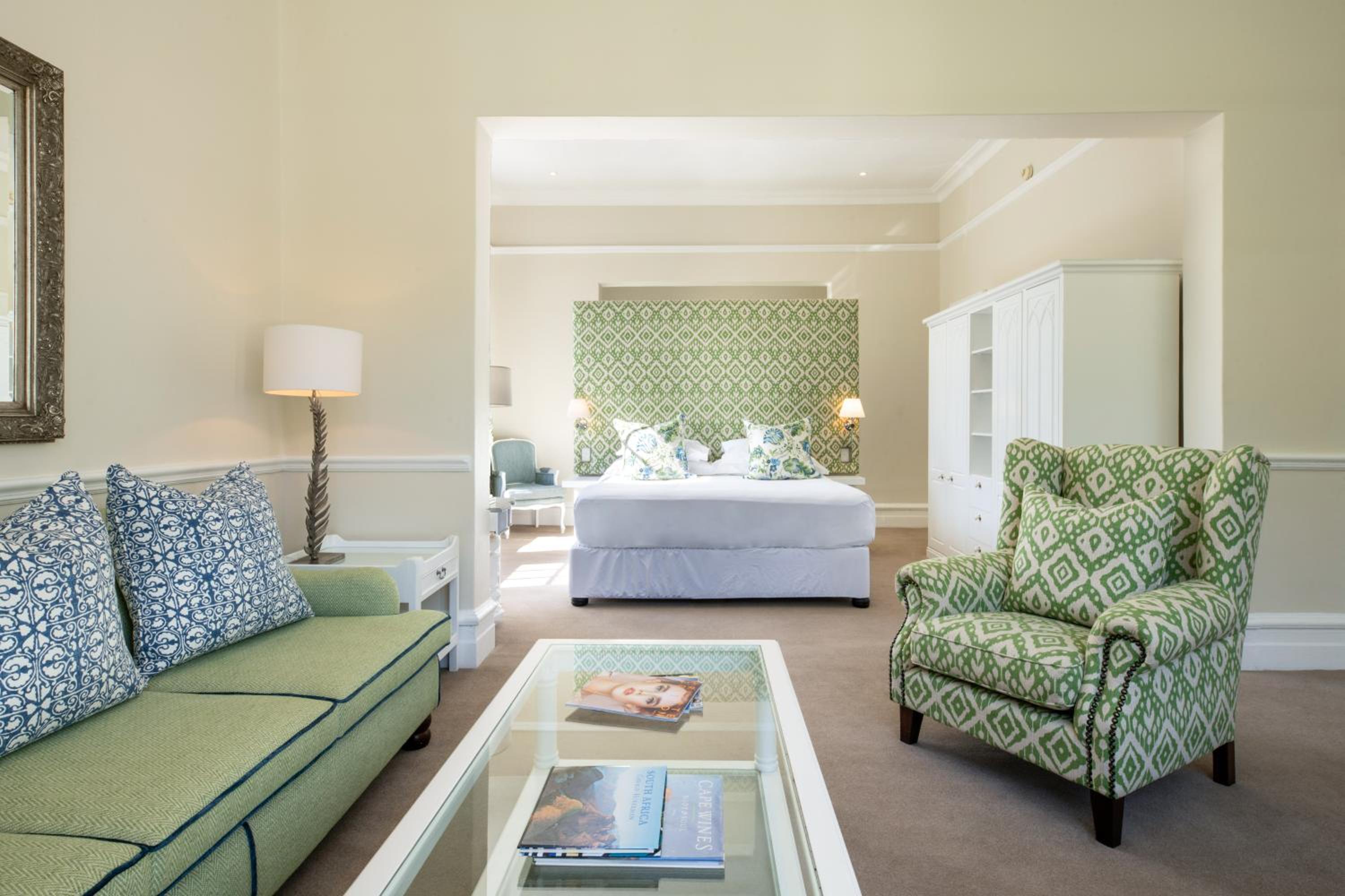 Premier Suite - Photo 6
