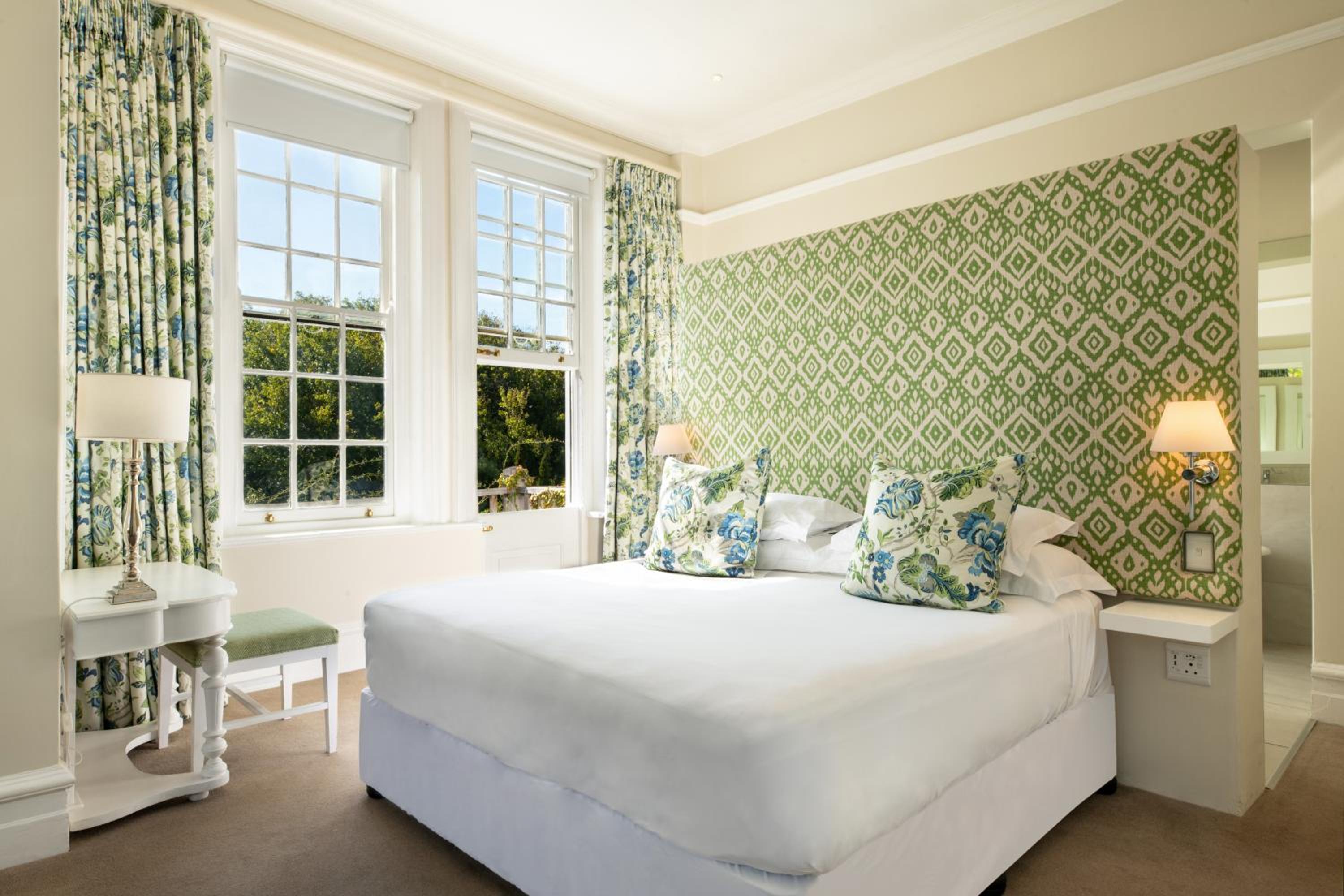 Premier Suite - Photo 2