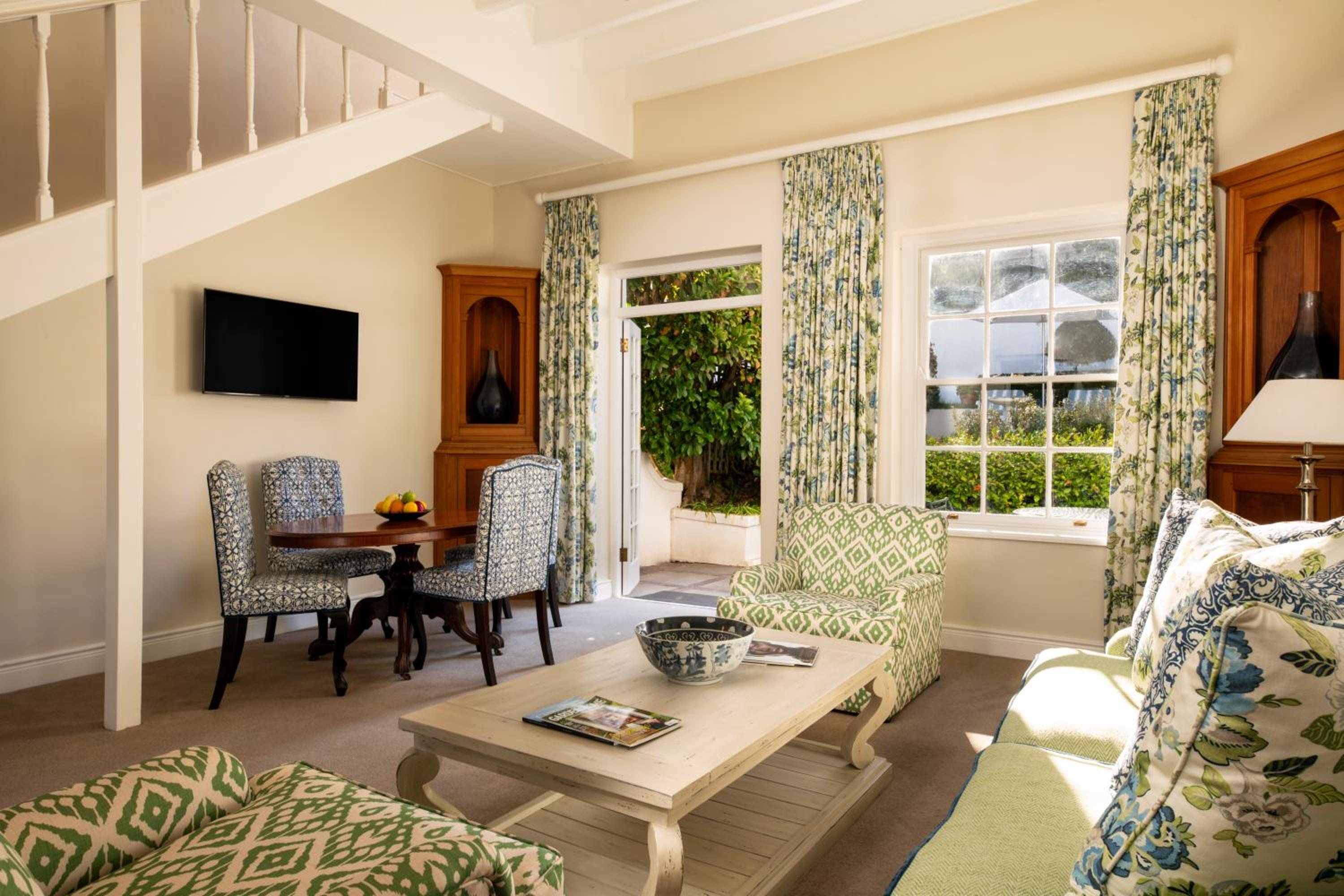Premier Suite - Photo 3