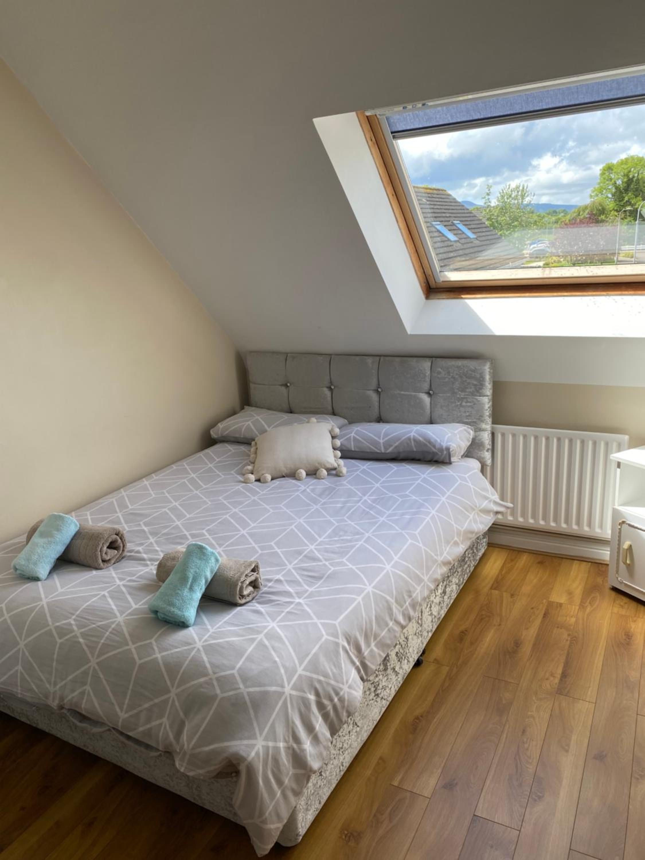 Four-Bedroom House photo 2