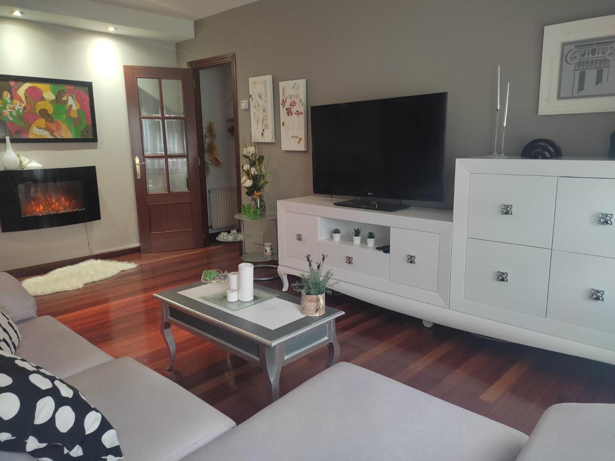 Apartamento con vista a la piscina